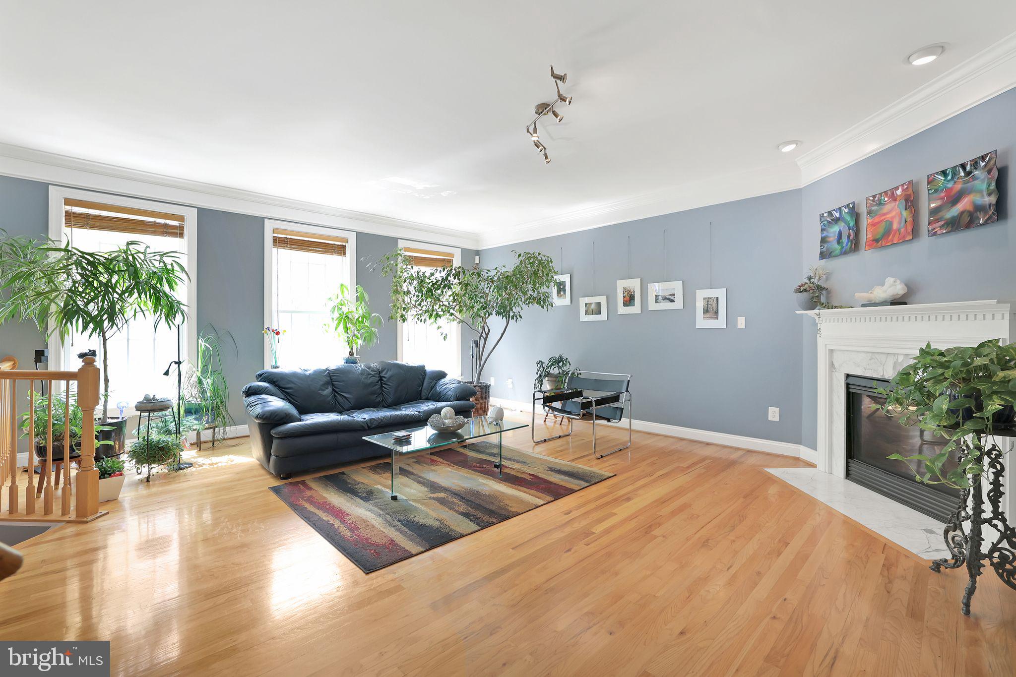 MEMORIAL HEIGHTS - Residential