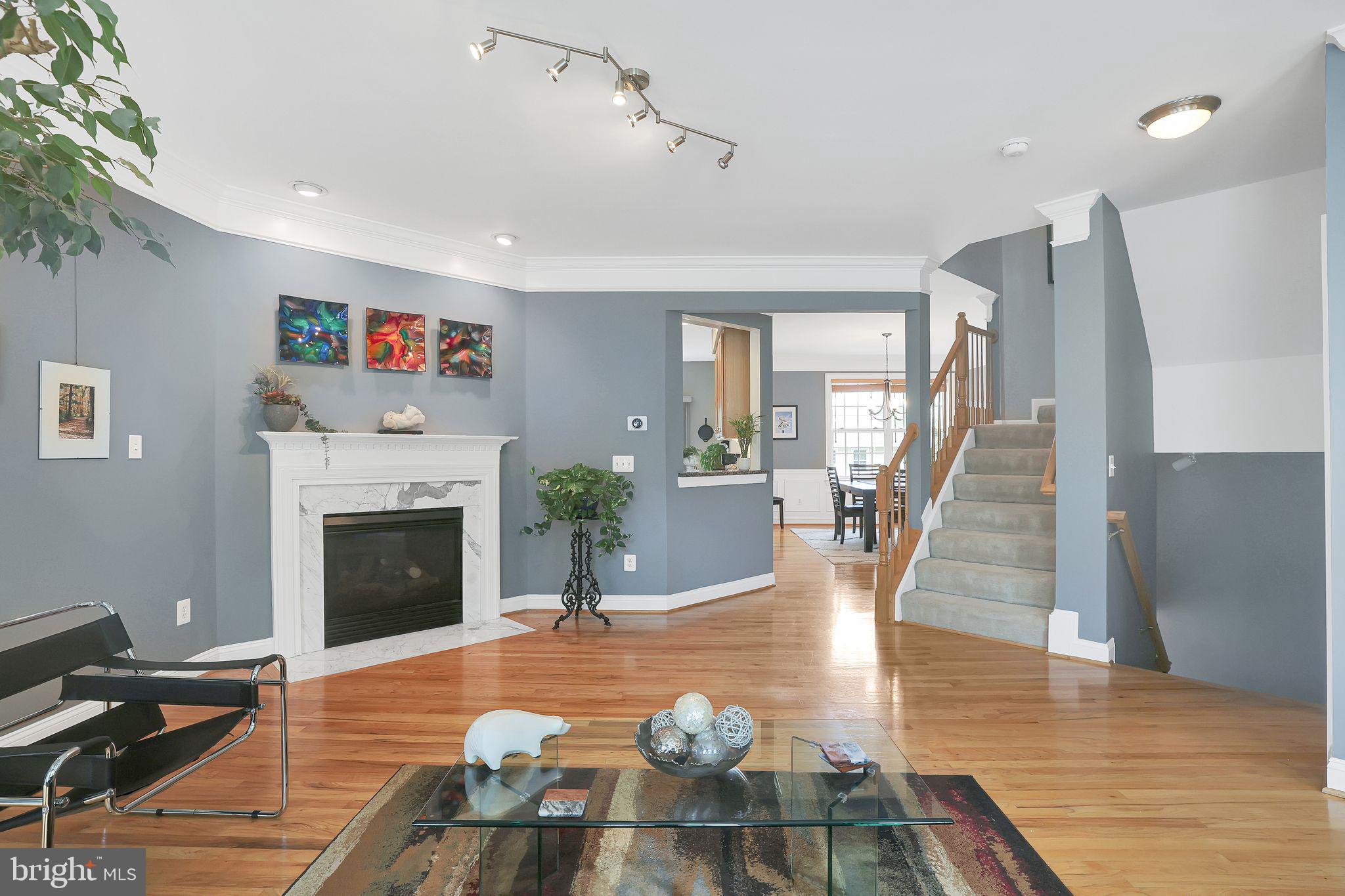 MEMORIAL HEIGHTS - Residential