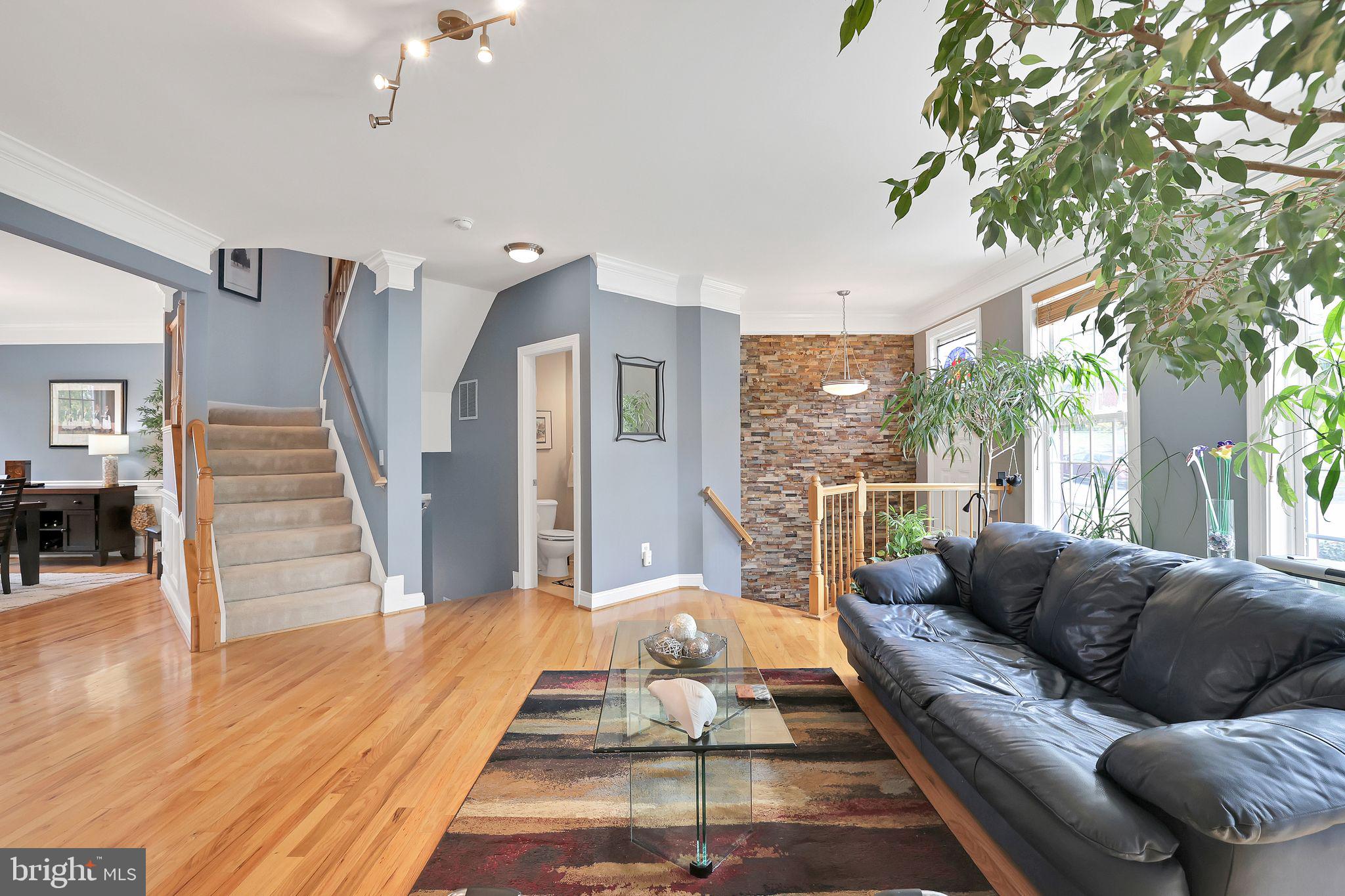 MEMORIAL HEIGHTS - Residential