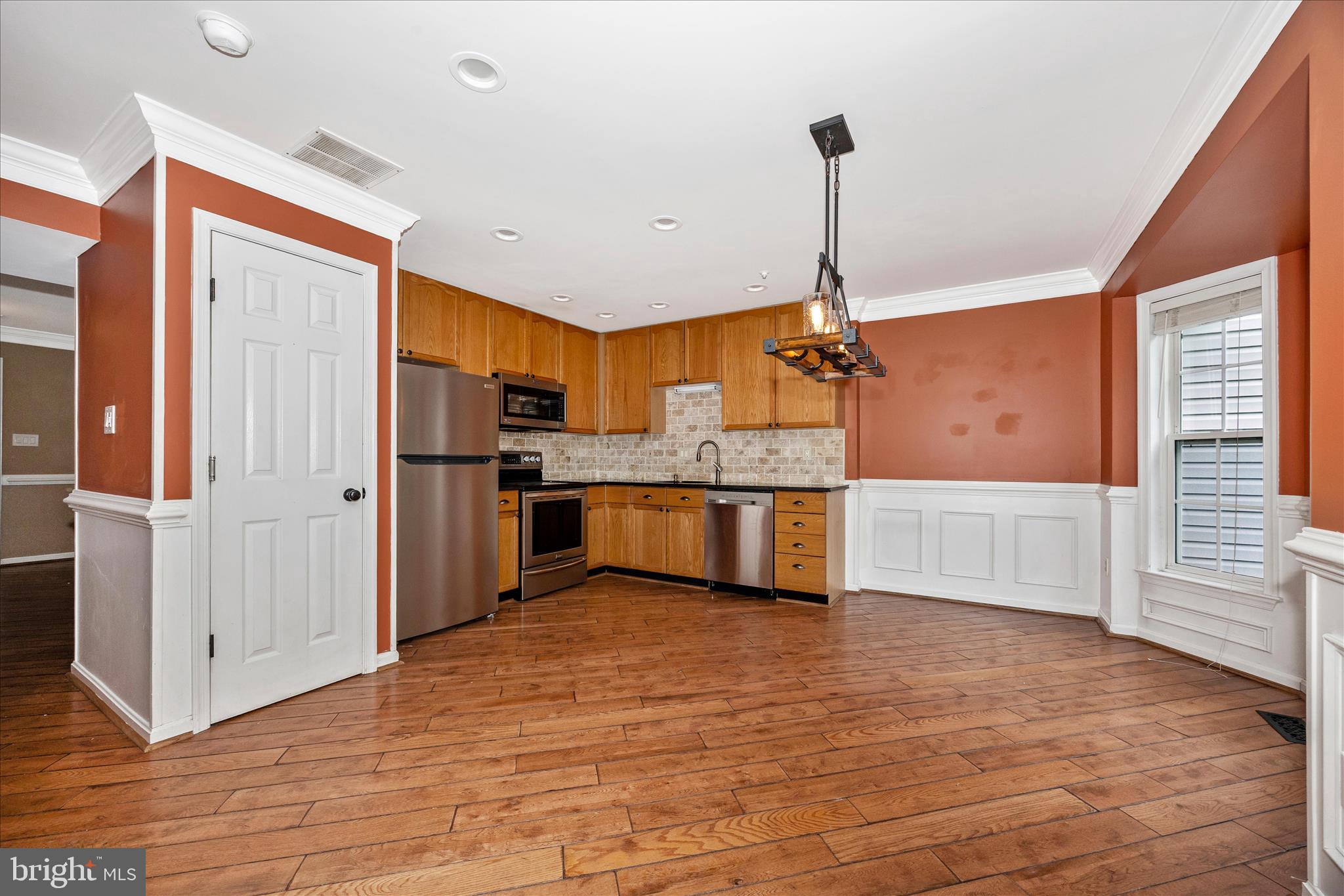 PARKVIEW MANOR - Residential