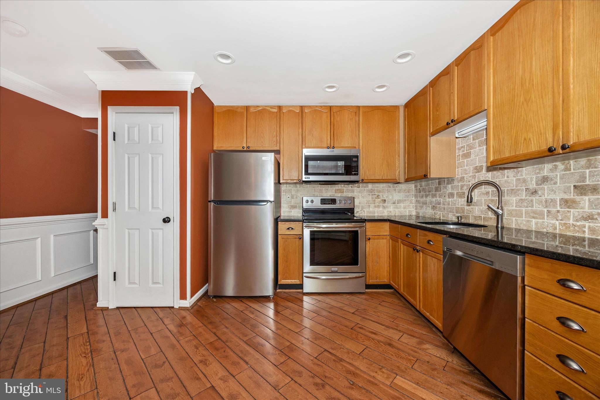 PARKVIEW MANOR - Residential