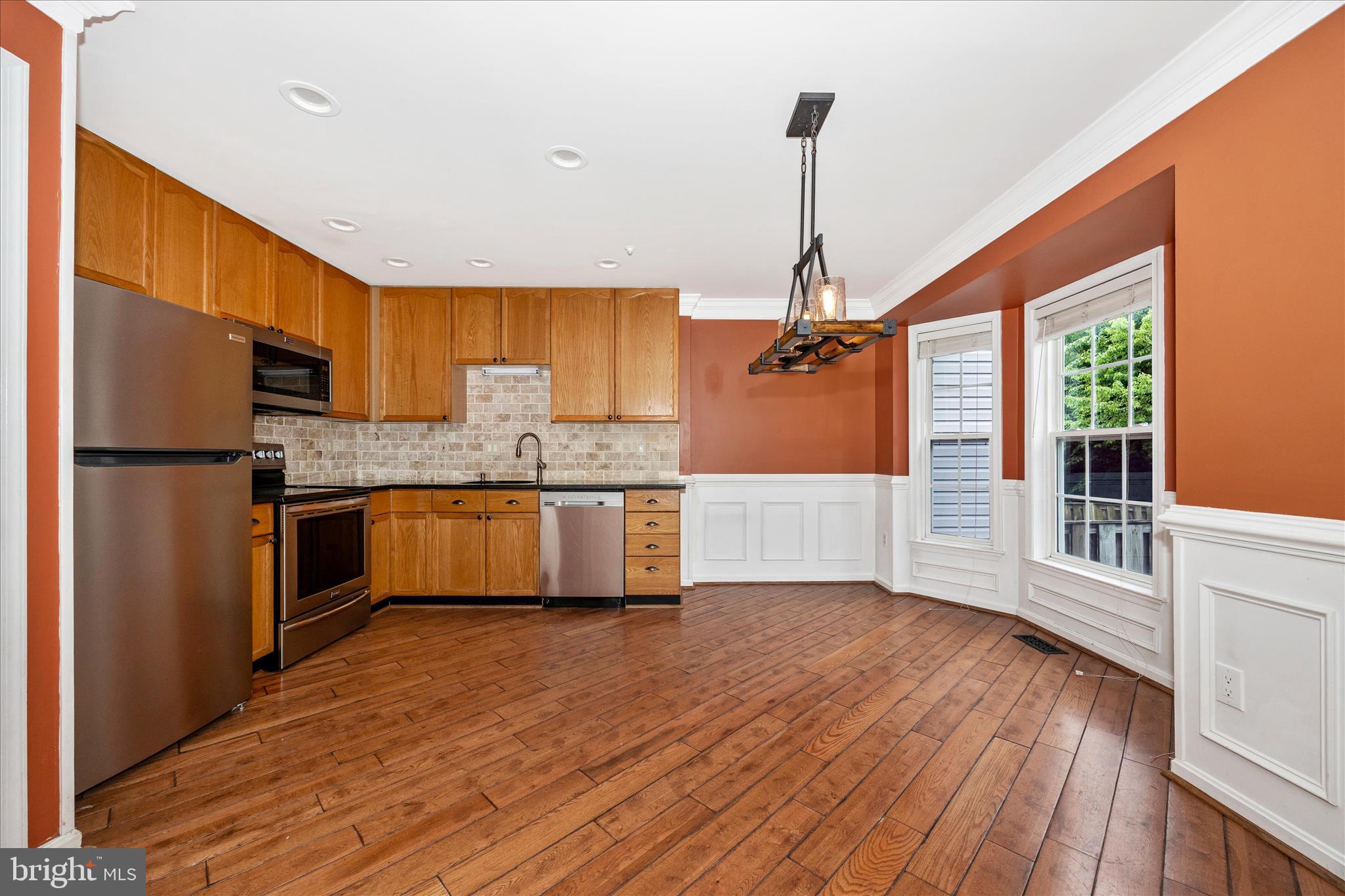 PARKVIEW MANOR - Residential