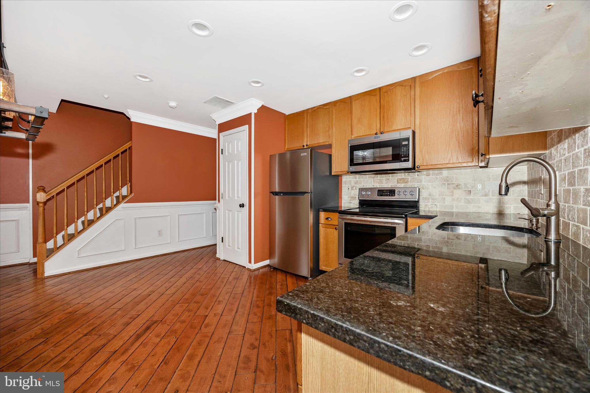 PARKVIEW MANOR - Residential