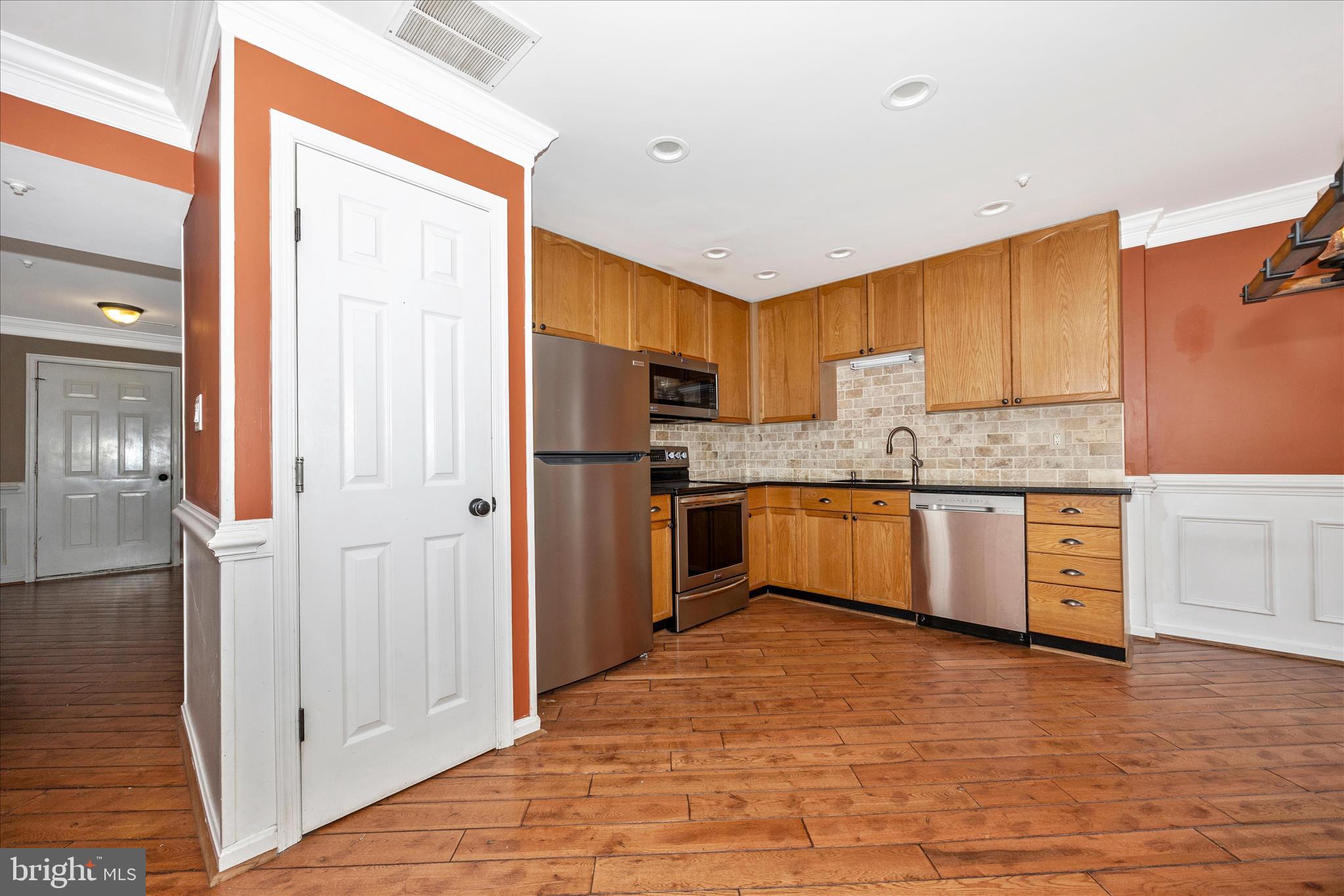 PARKVIEW MANOR - Residential