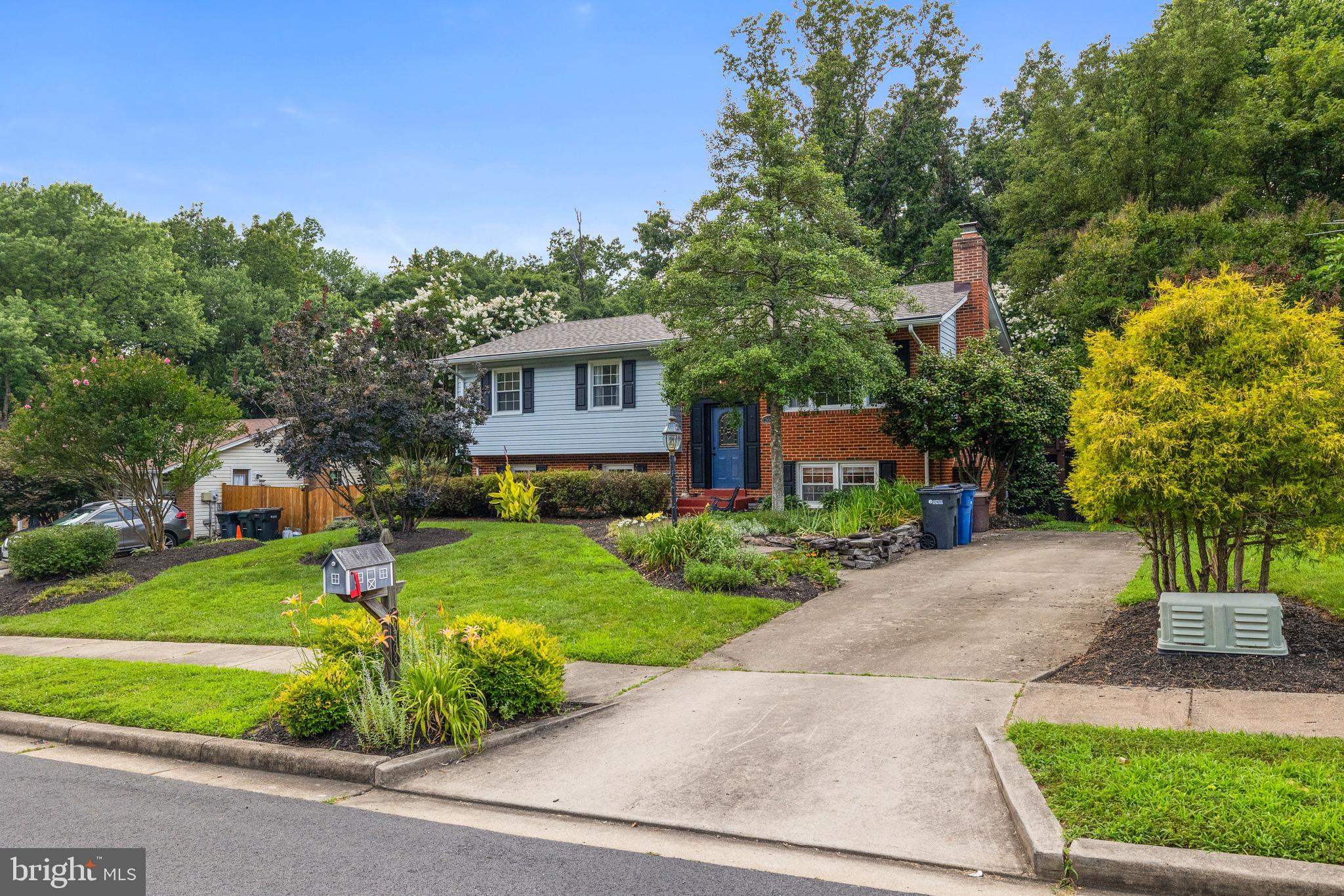 LAKE RIDGE - Residential Lease