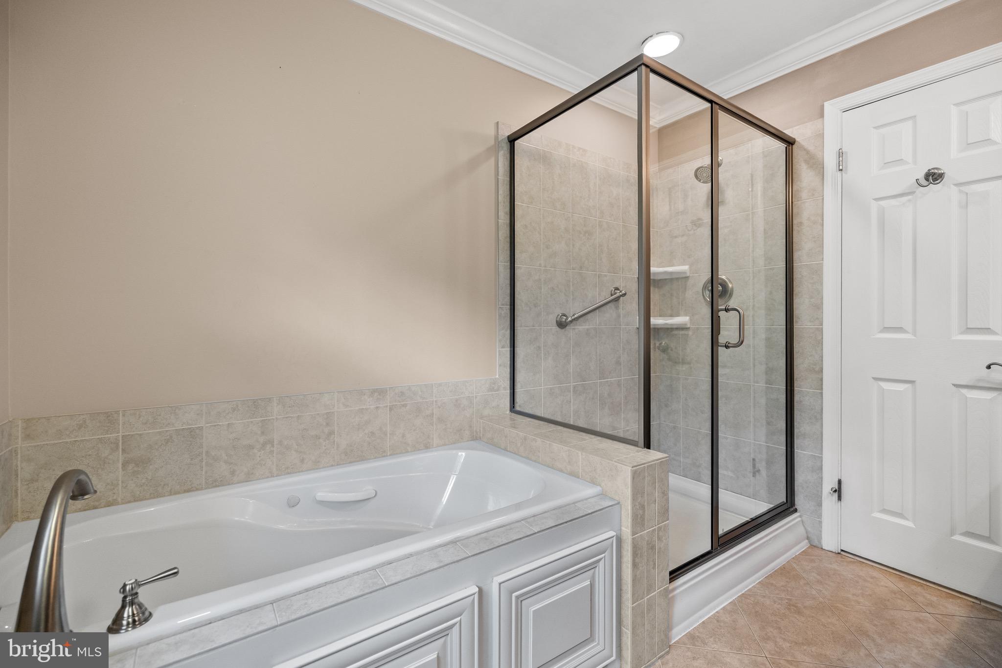 LAKE RIDGE - Residential Lease