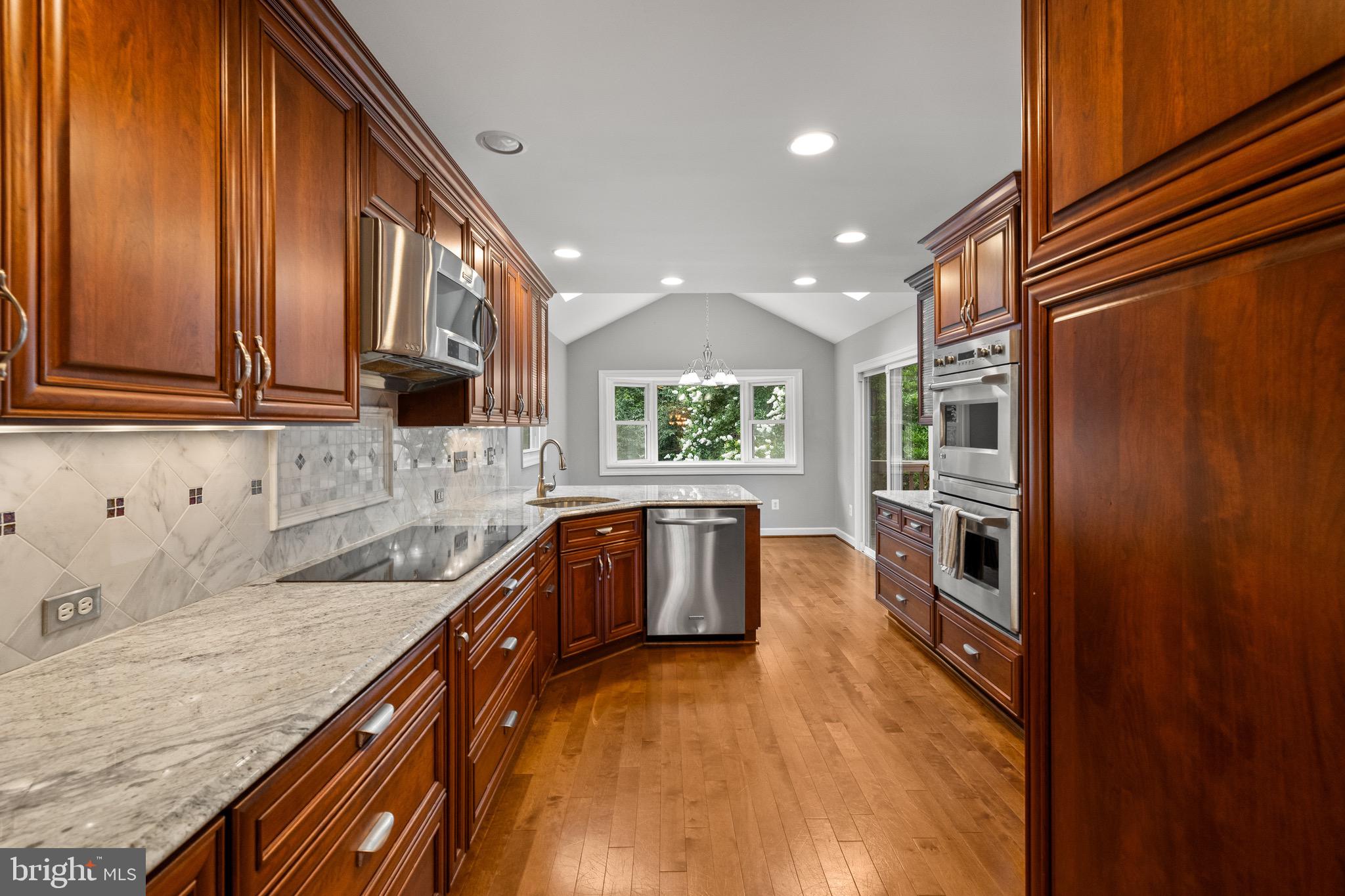 LAKE RIDGE - Residential Lease