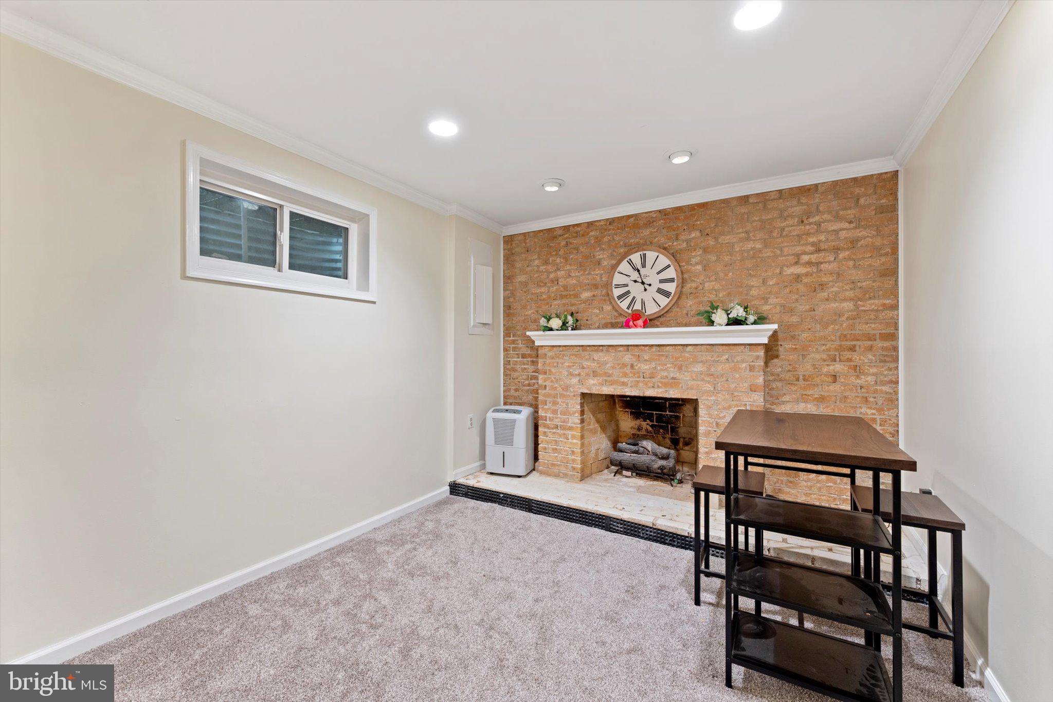 HUNTINGTON AT MT VERNON - Residential