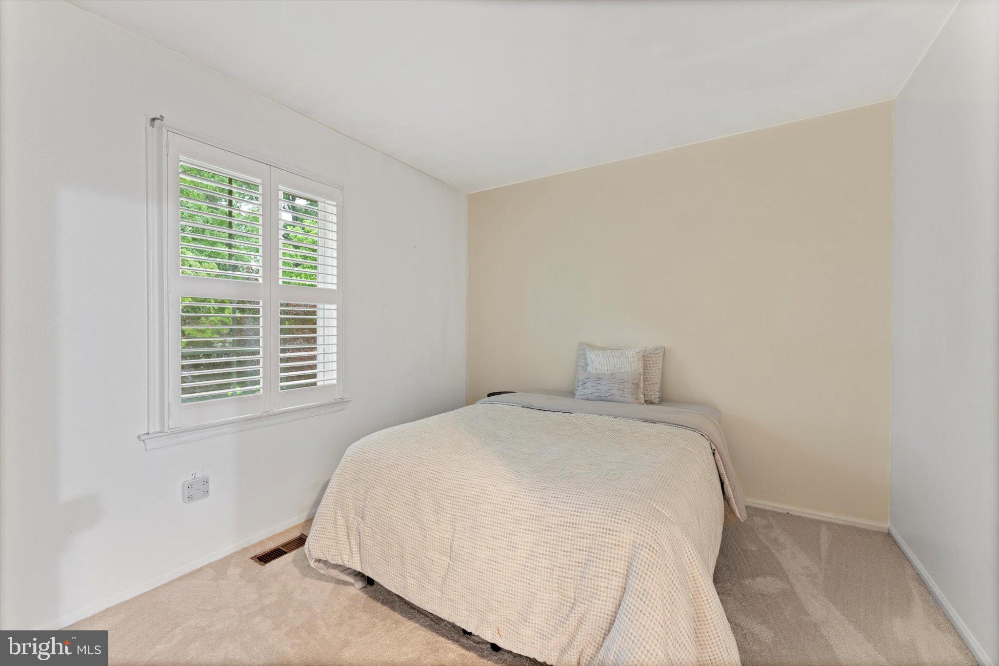 HUNTINGTON AT MT VERNON - Residential