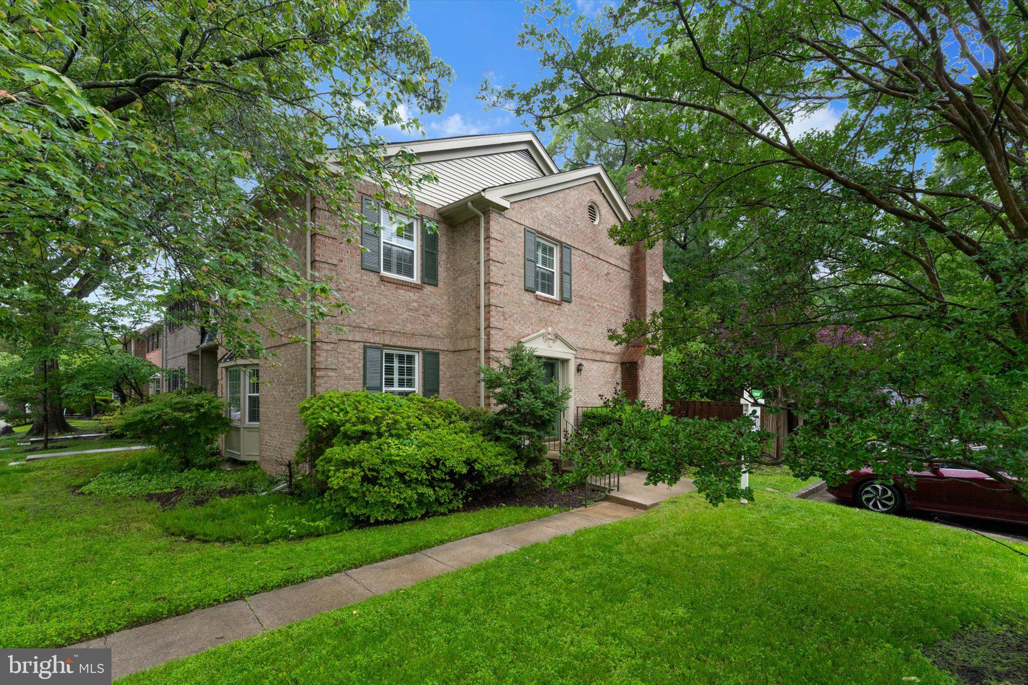 HUNTINGTON AT MT VERNON - Residential