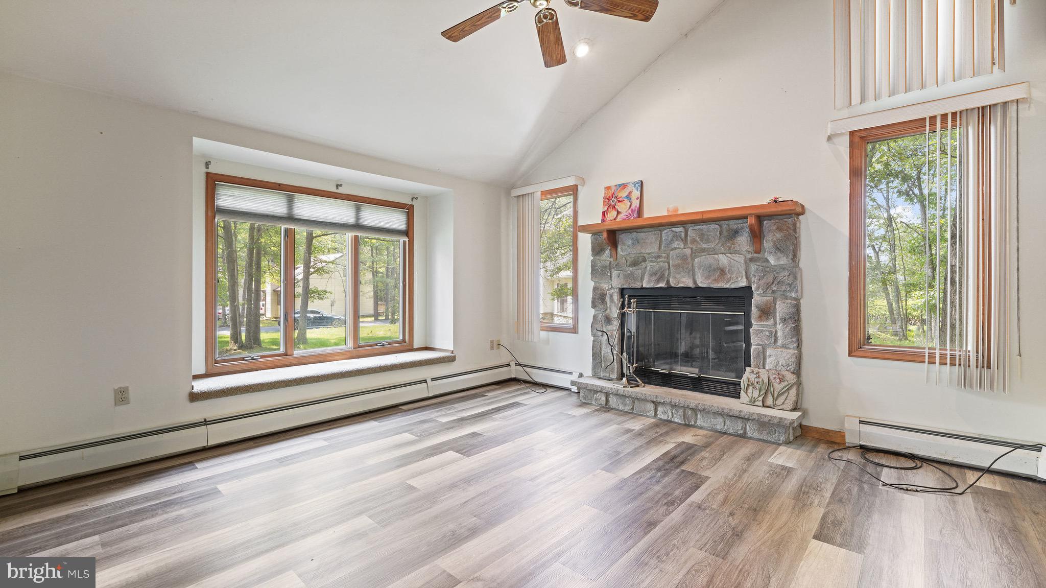 PINE RIDGE - Residential