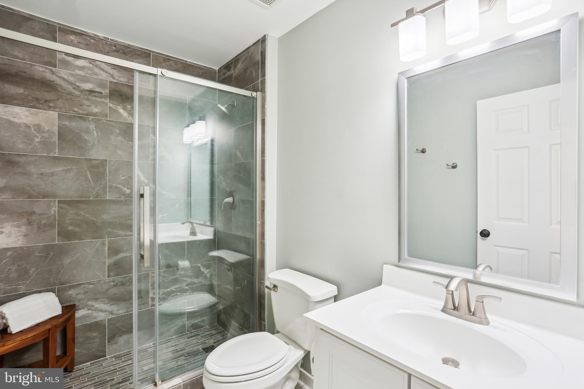 LAKELANDS - Residential