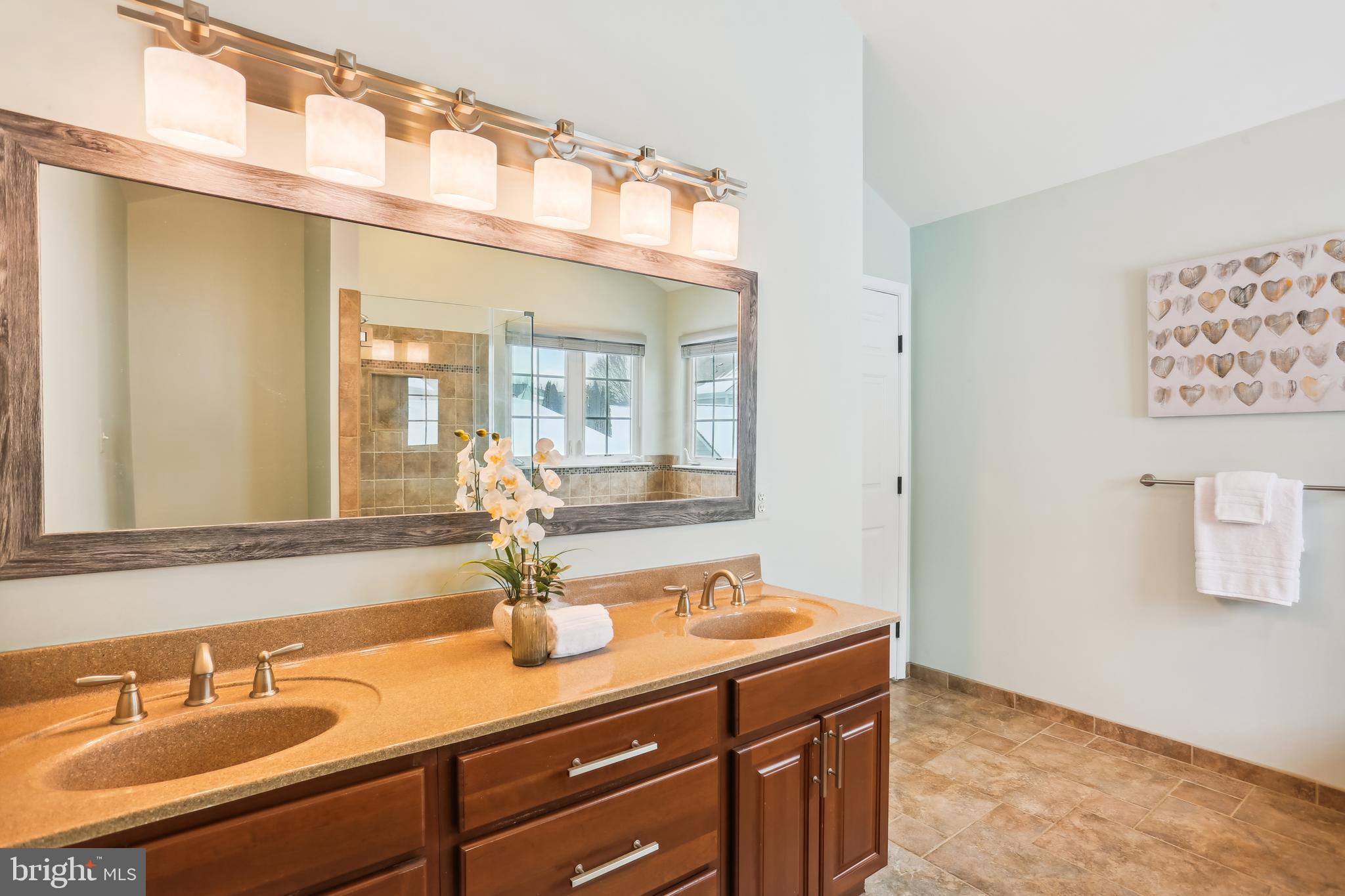 LAKELANDS - Residential