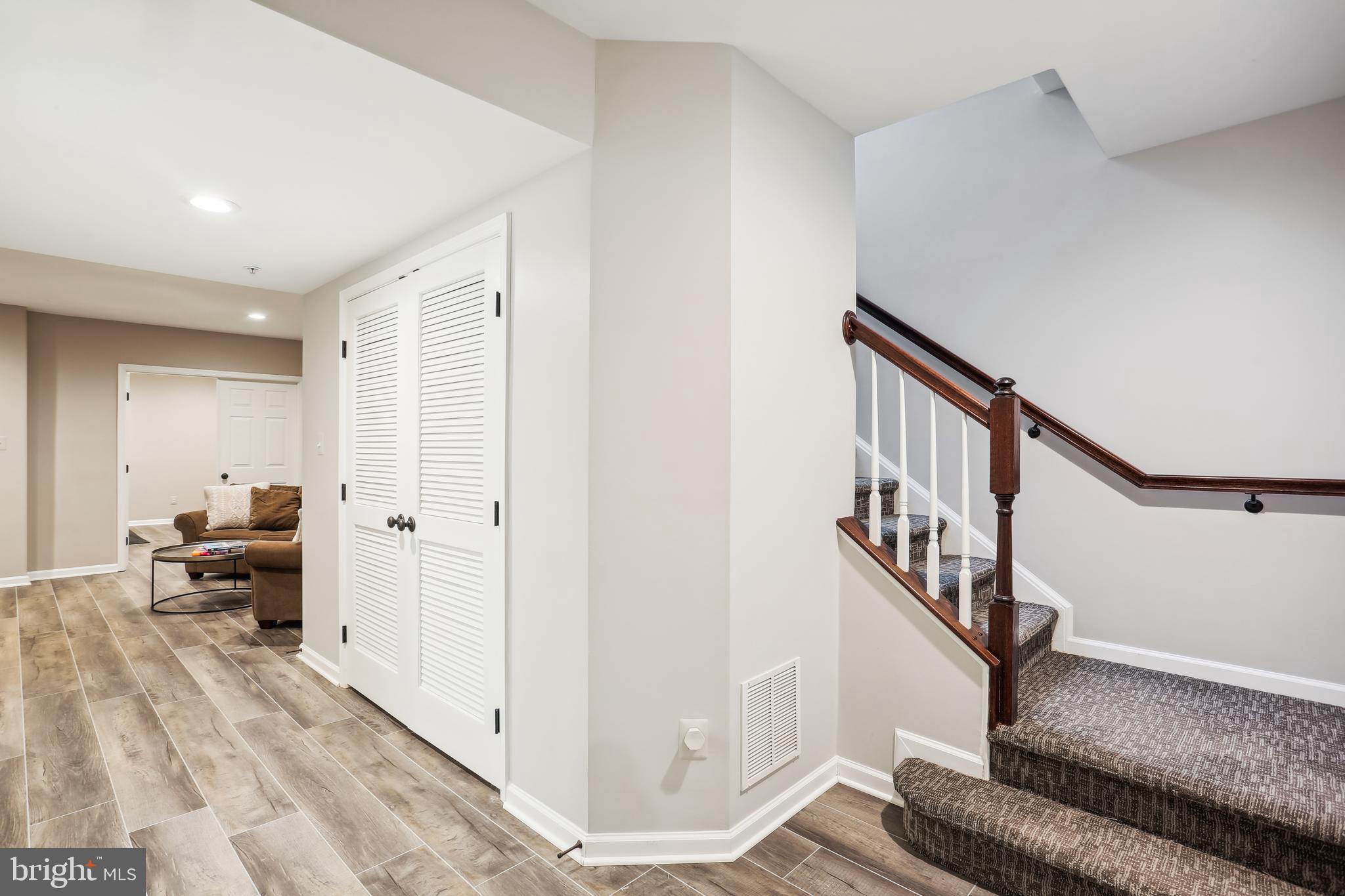 LAKELANDS - Residential