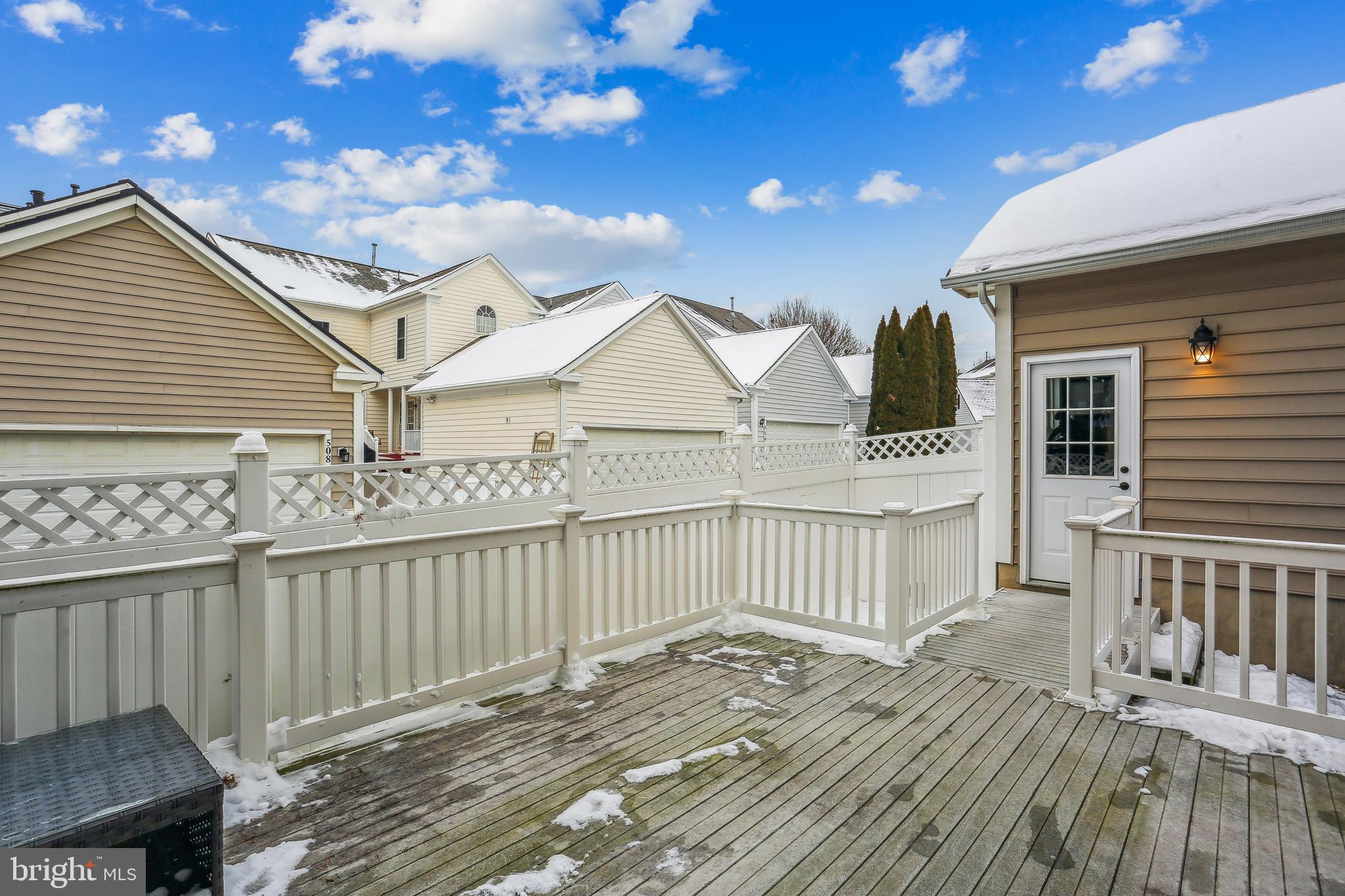 LAKELANDS - Residential