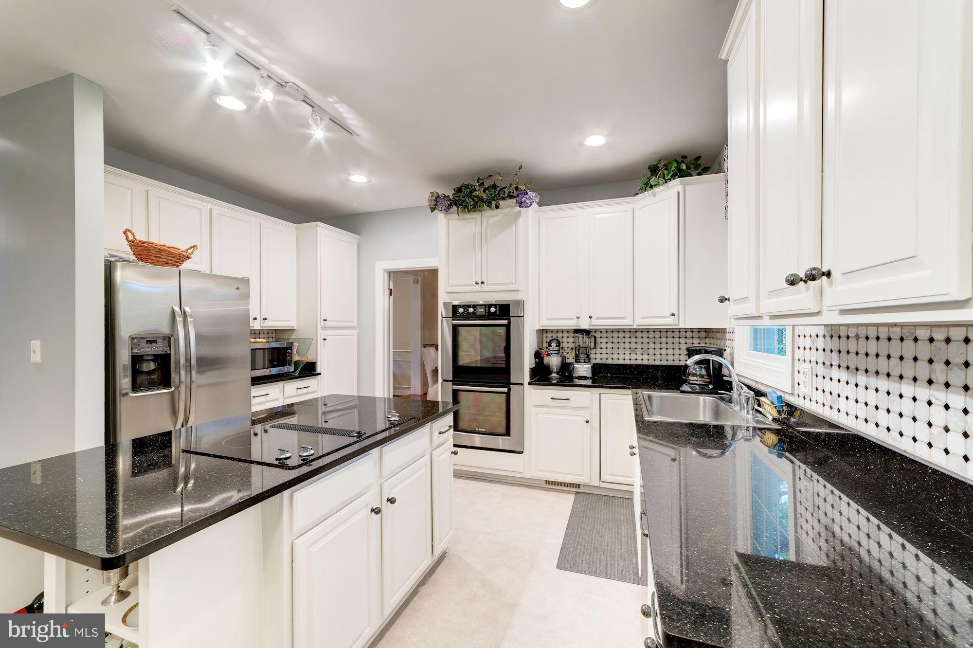 SIGNAL HILL ESTATES - Residential