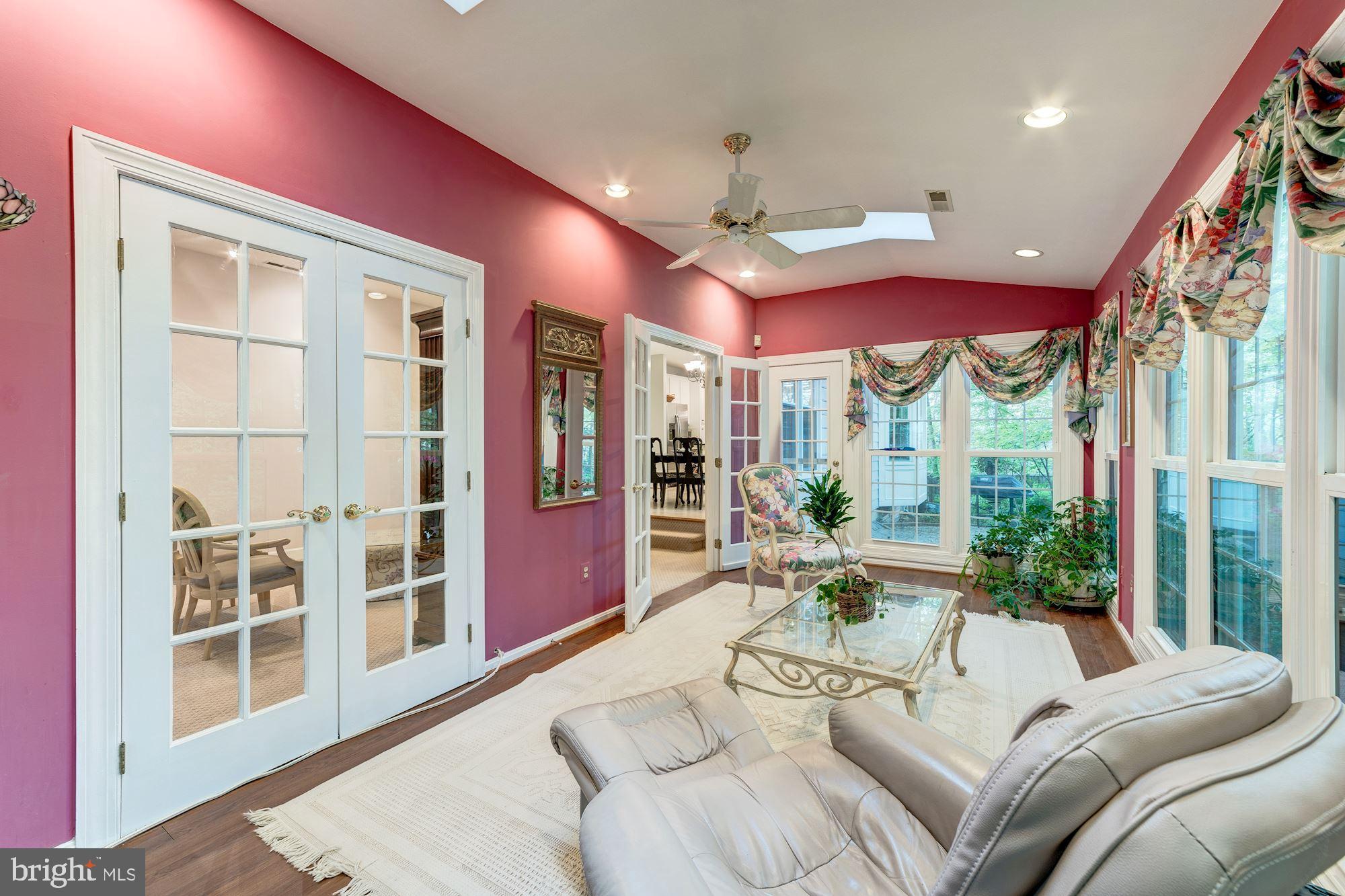 SIGNAL HILL ESTATES - Residential