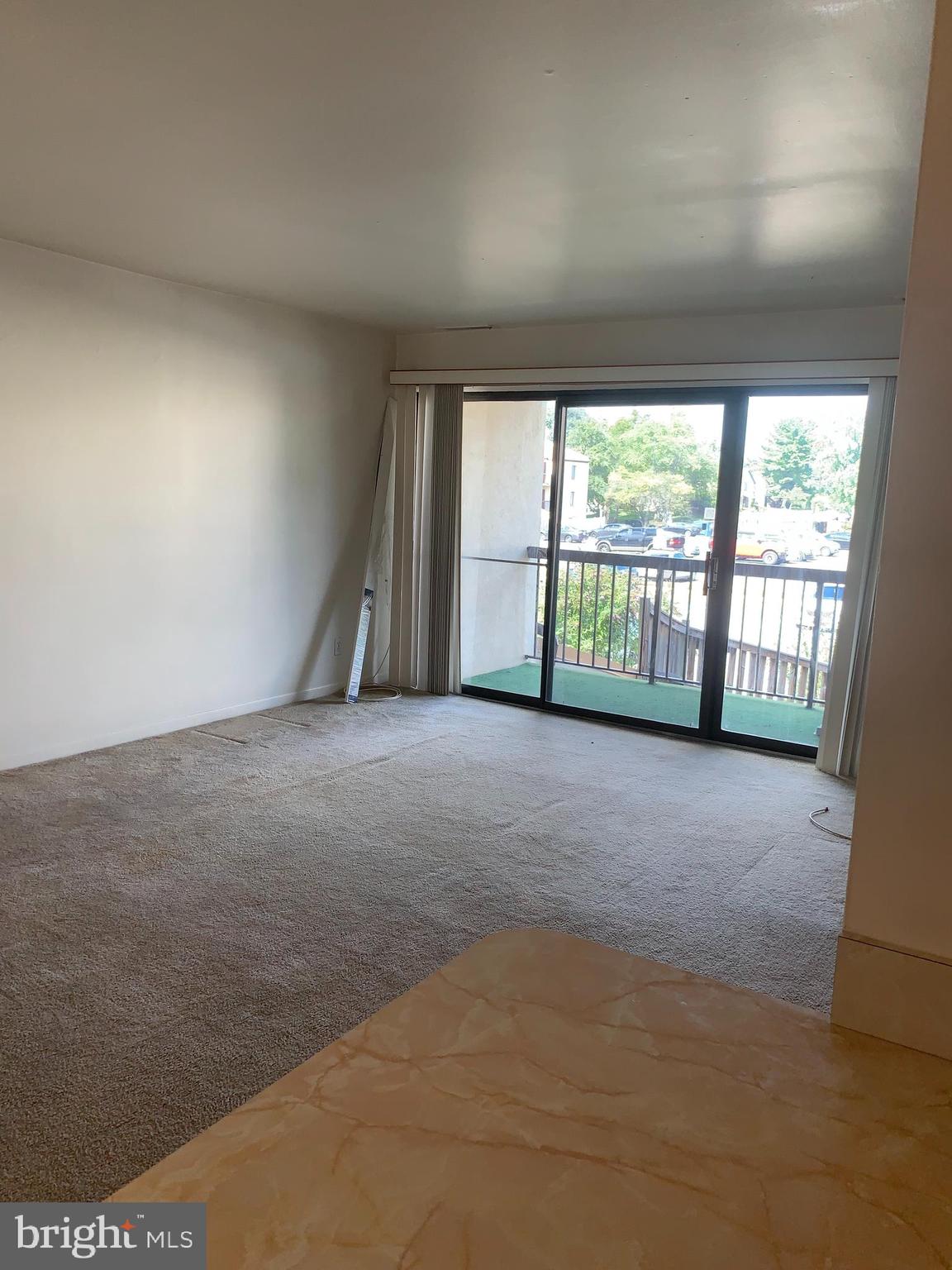 TREETOP CONDO - Residential