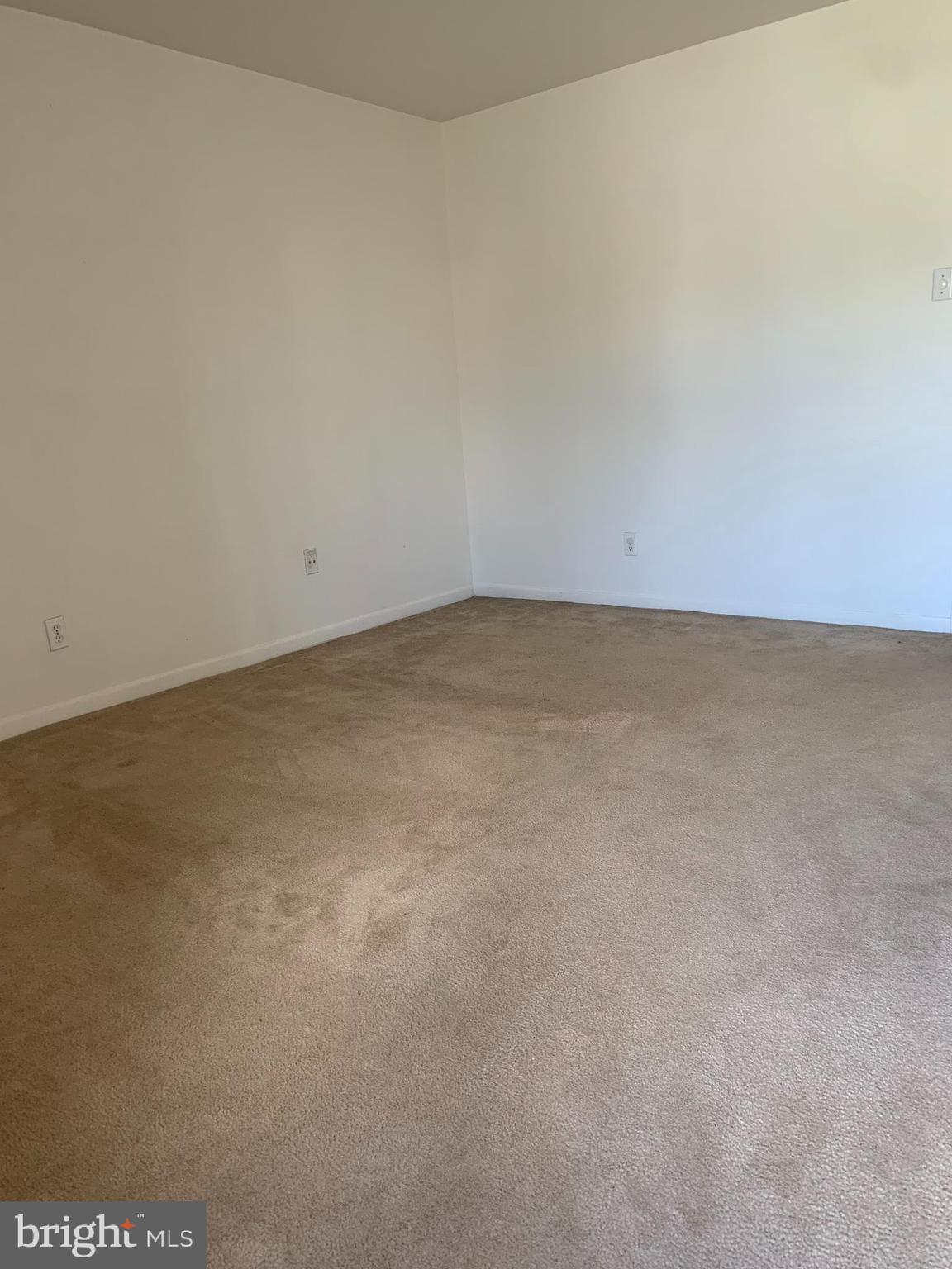 TREETOP CONDO - Residential