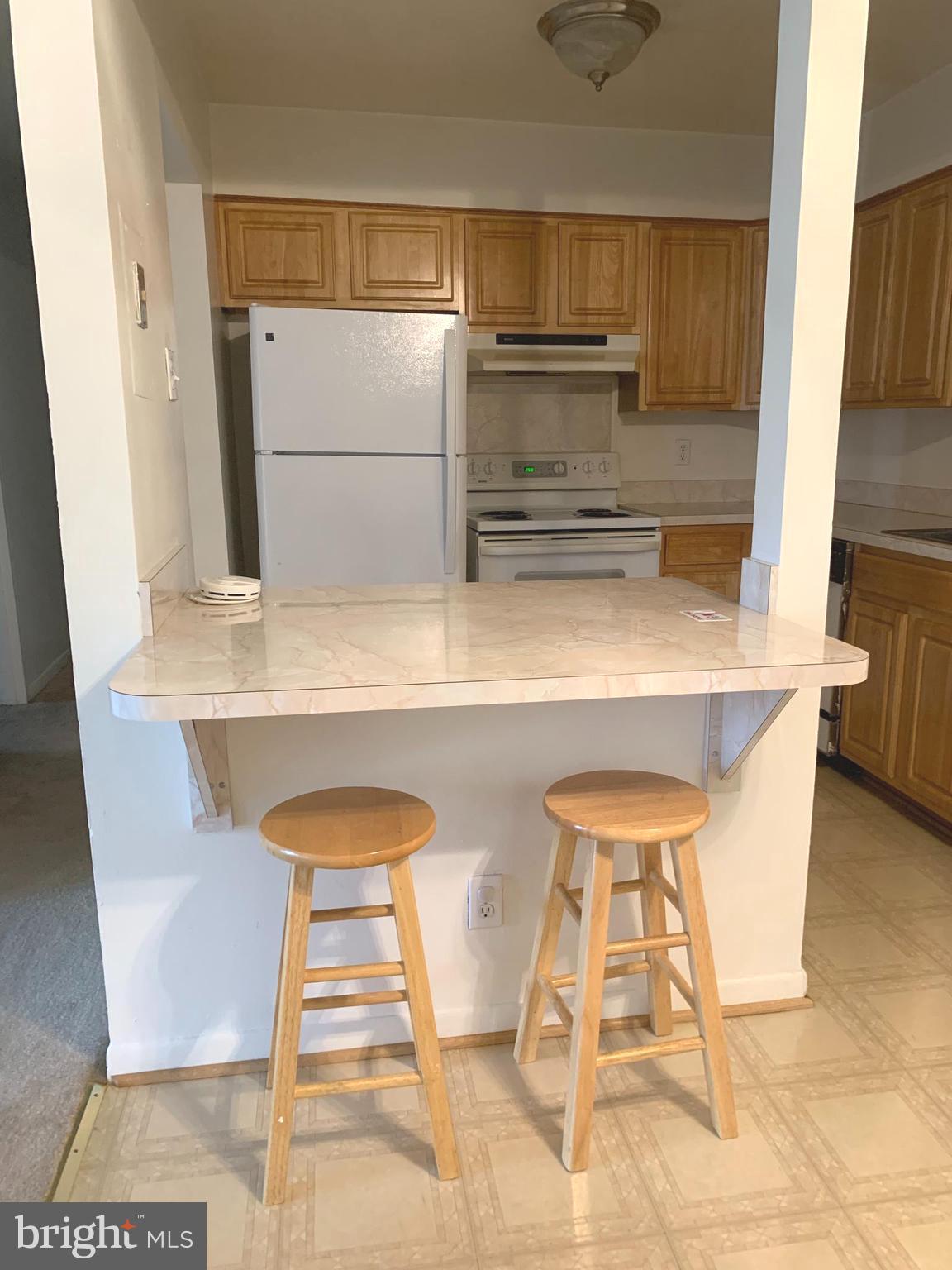 TREETOP CONDO - Residential