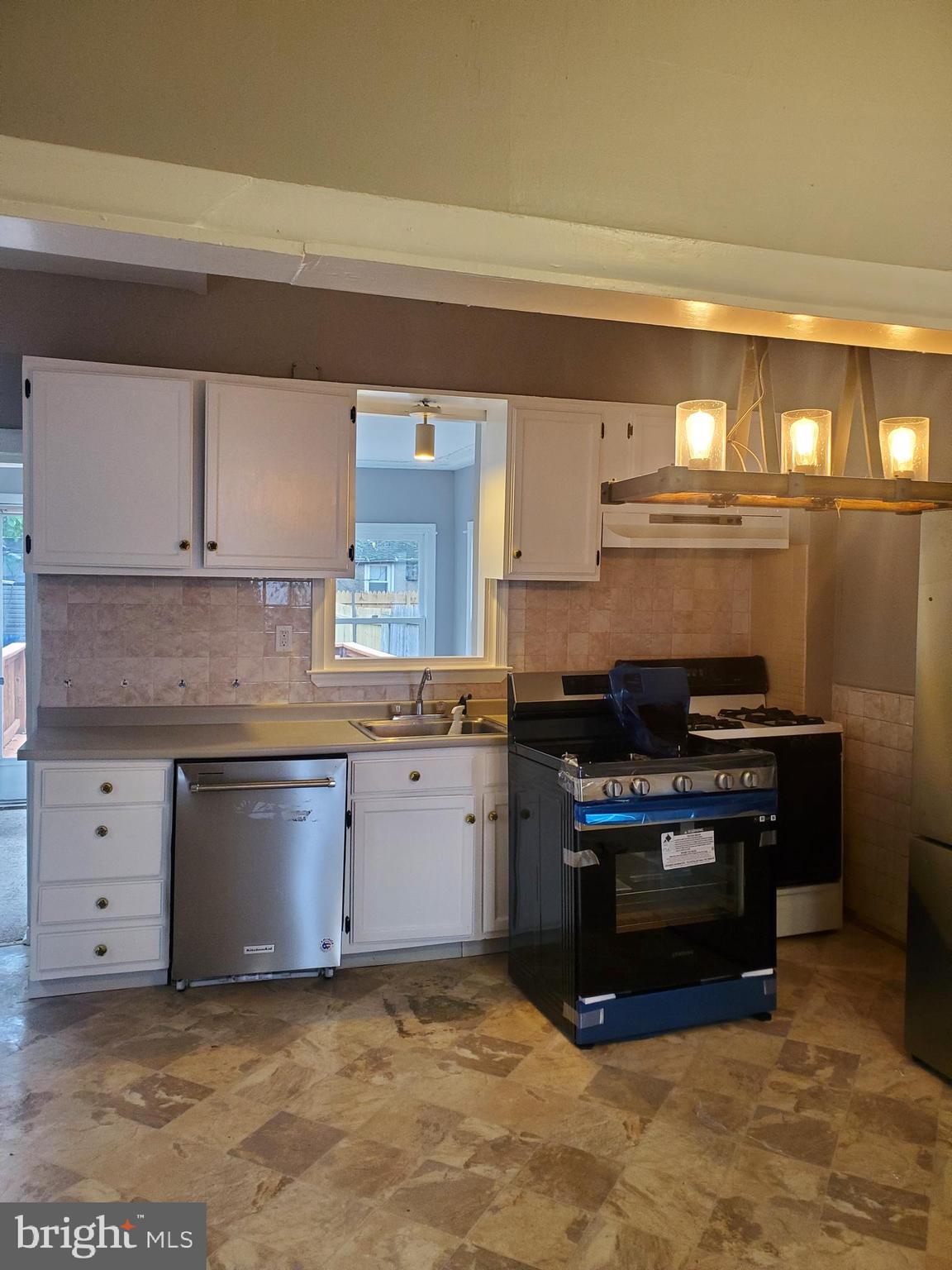 LANSDOWNE - Residential