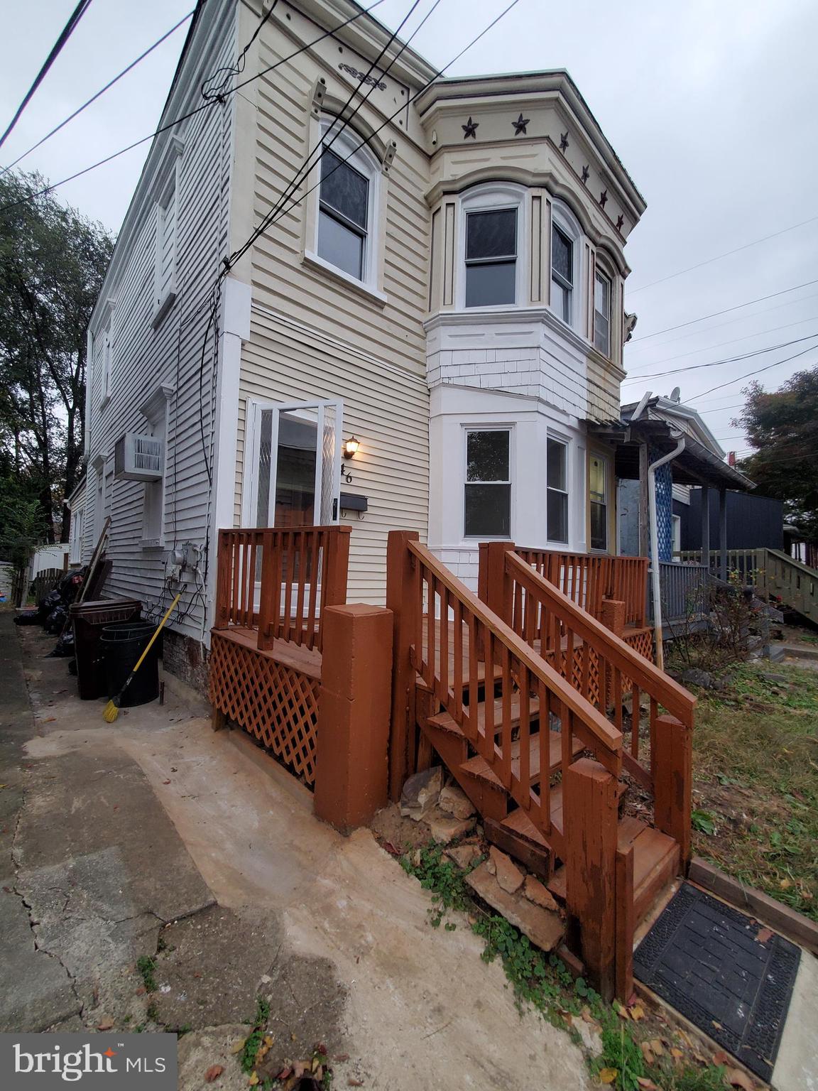 LANSDOWNE - Residential