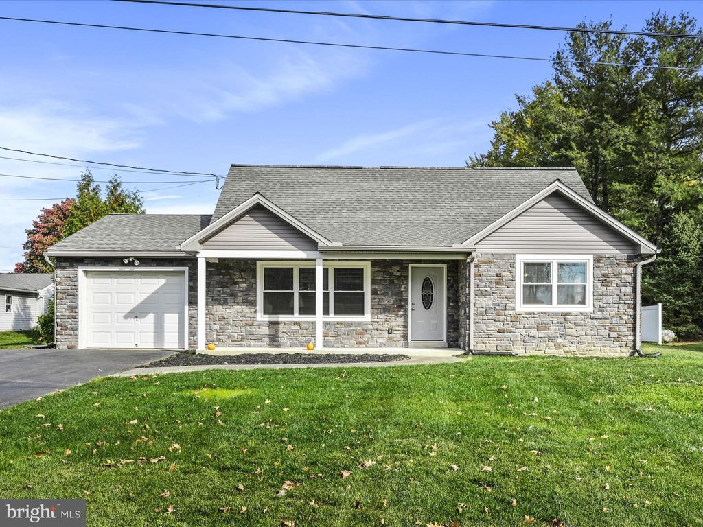 Photo of 51 Melvin Drive, Leola, PA 17540 (MLS # PALA2059344)