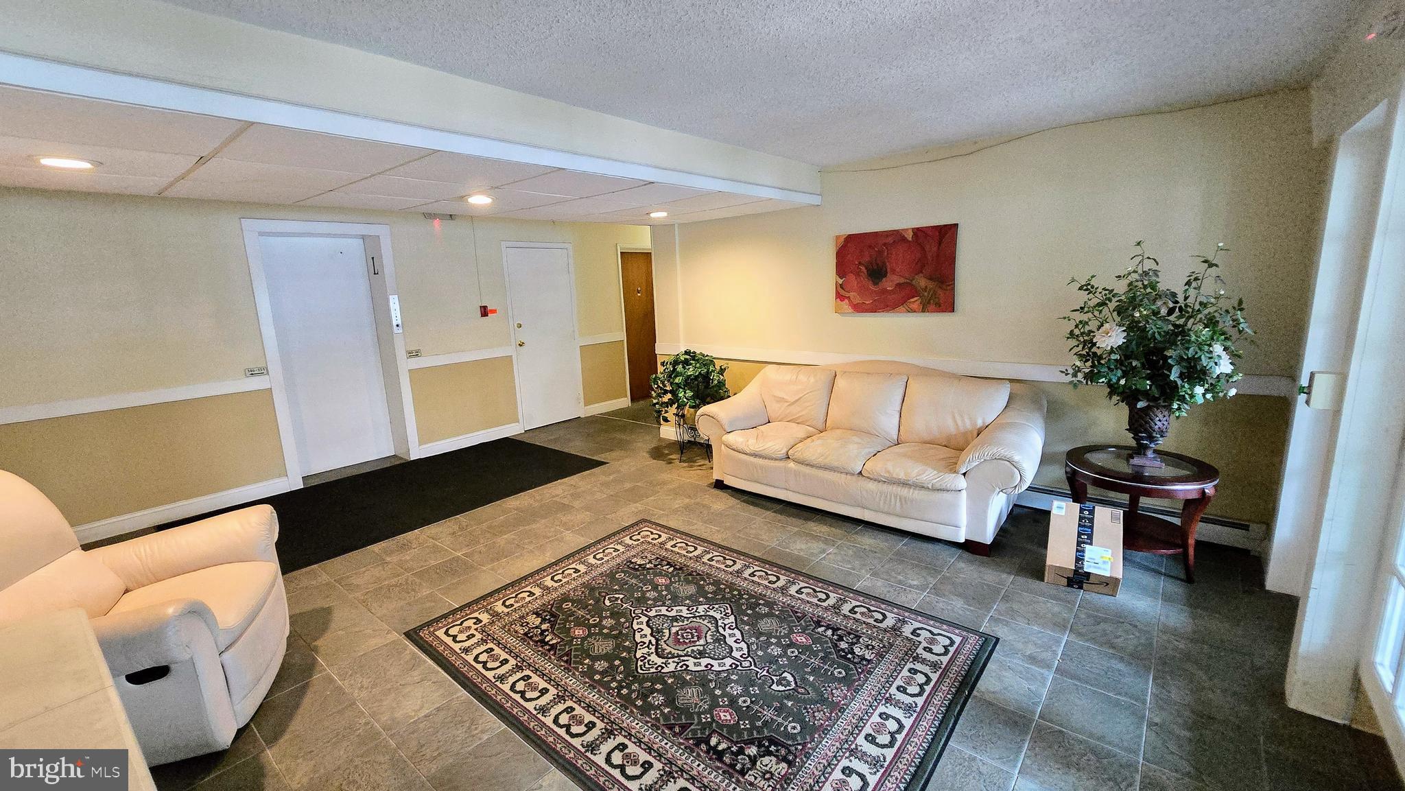 250 RIDGE PIKE CONDO B43