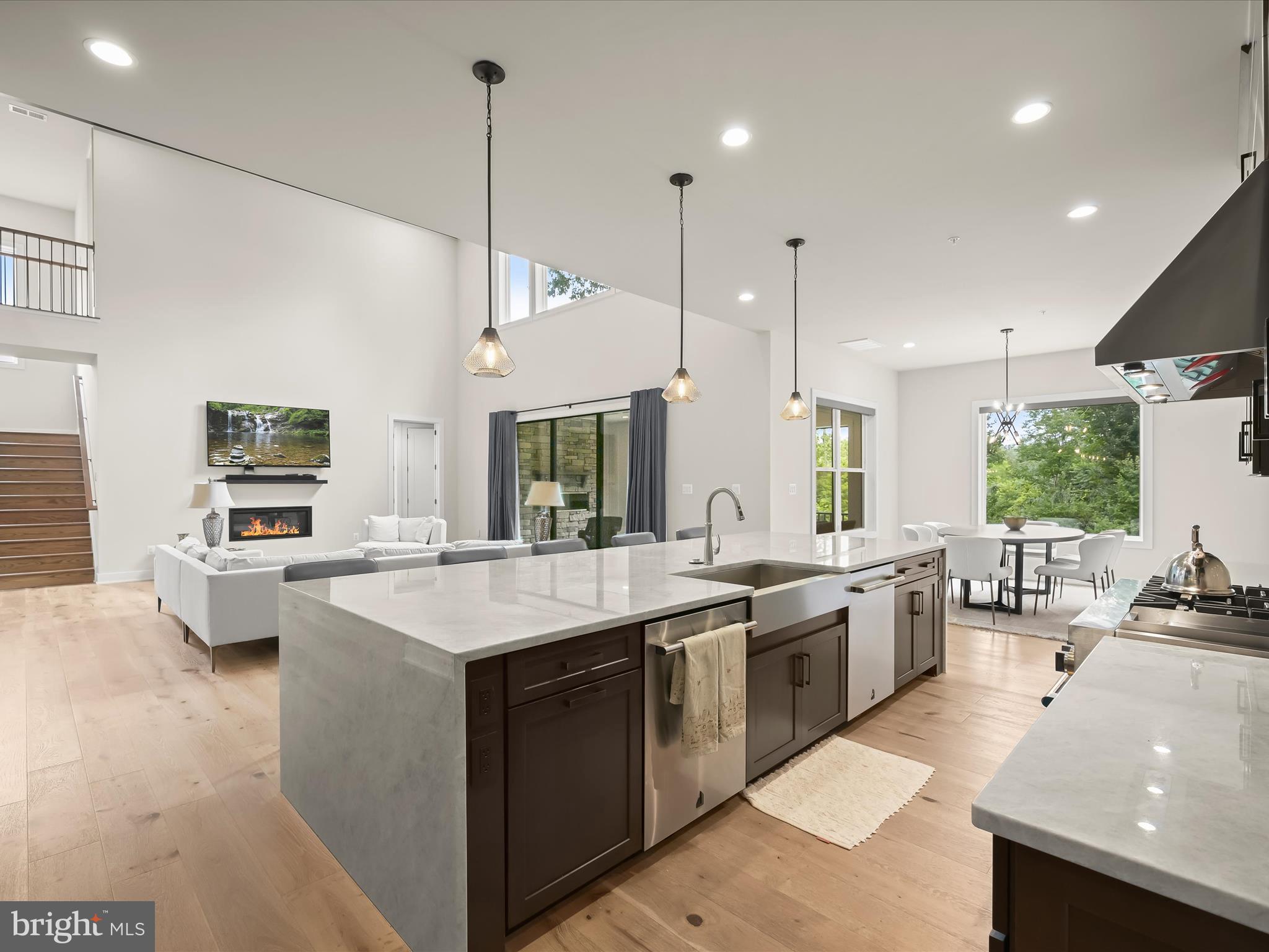 WILLOWCREEK - Residential