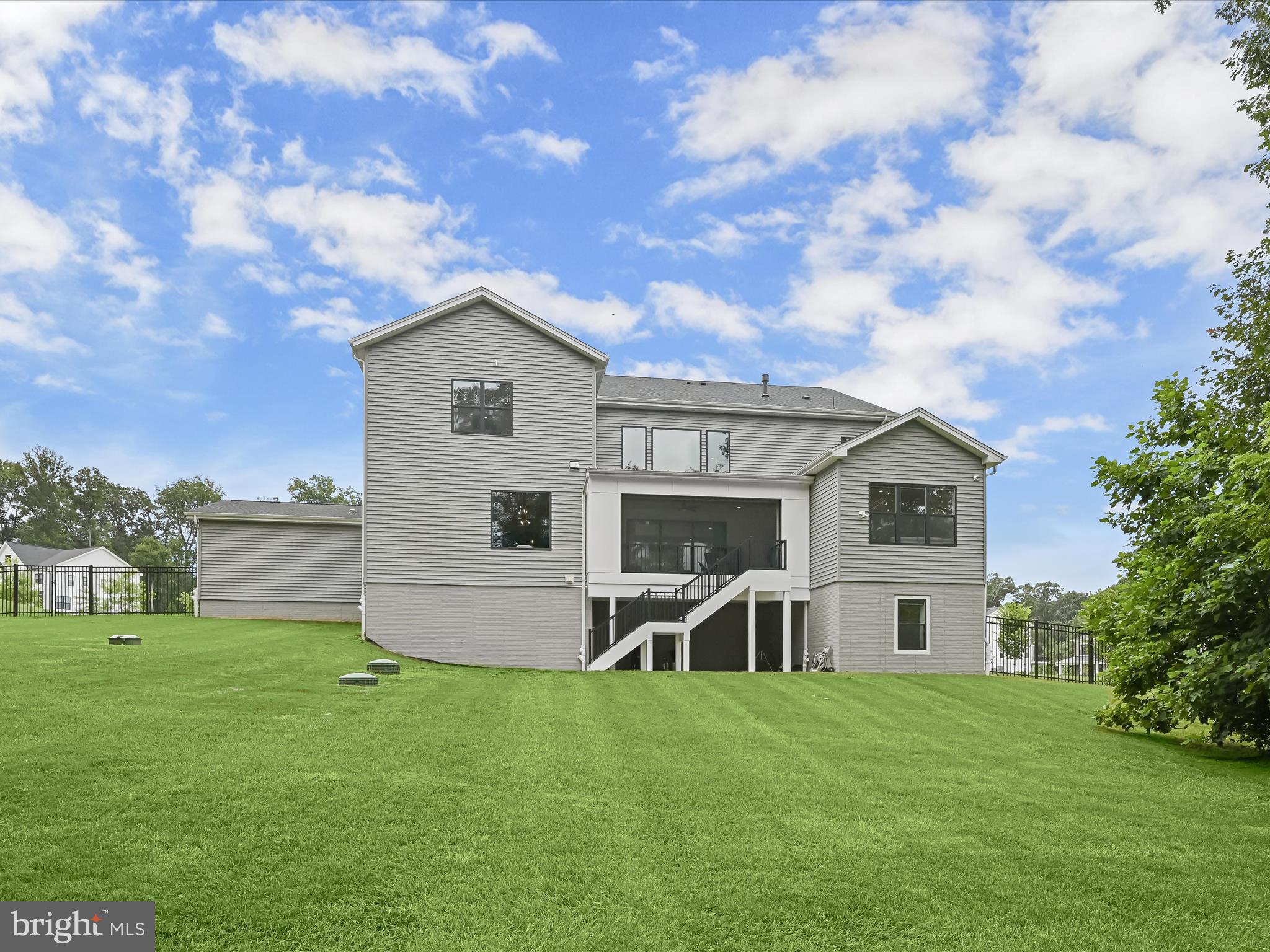 WILLOWCREEK - Residential