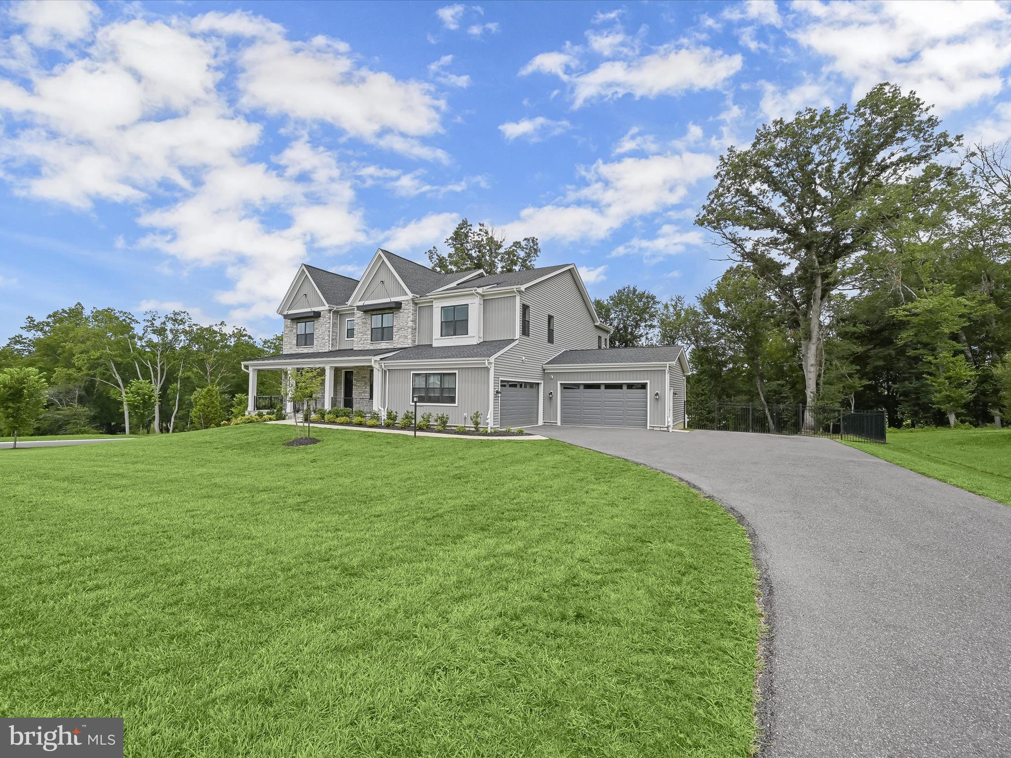 WILLOWCREEK - Residential