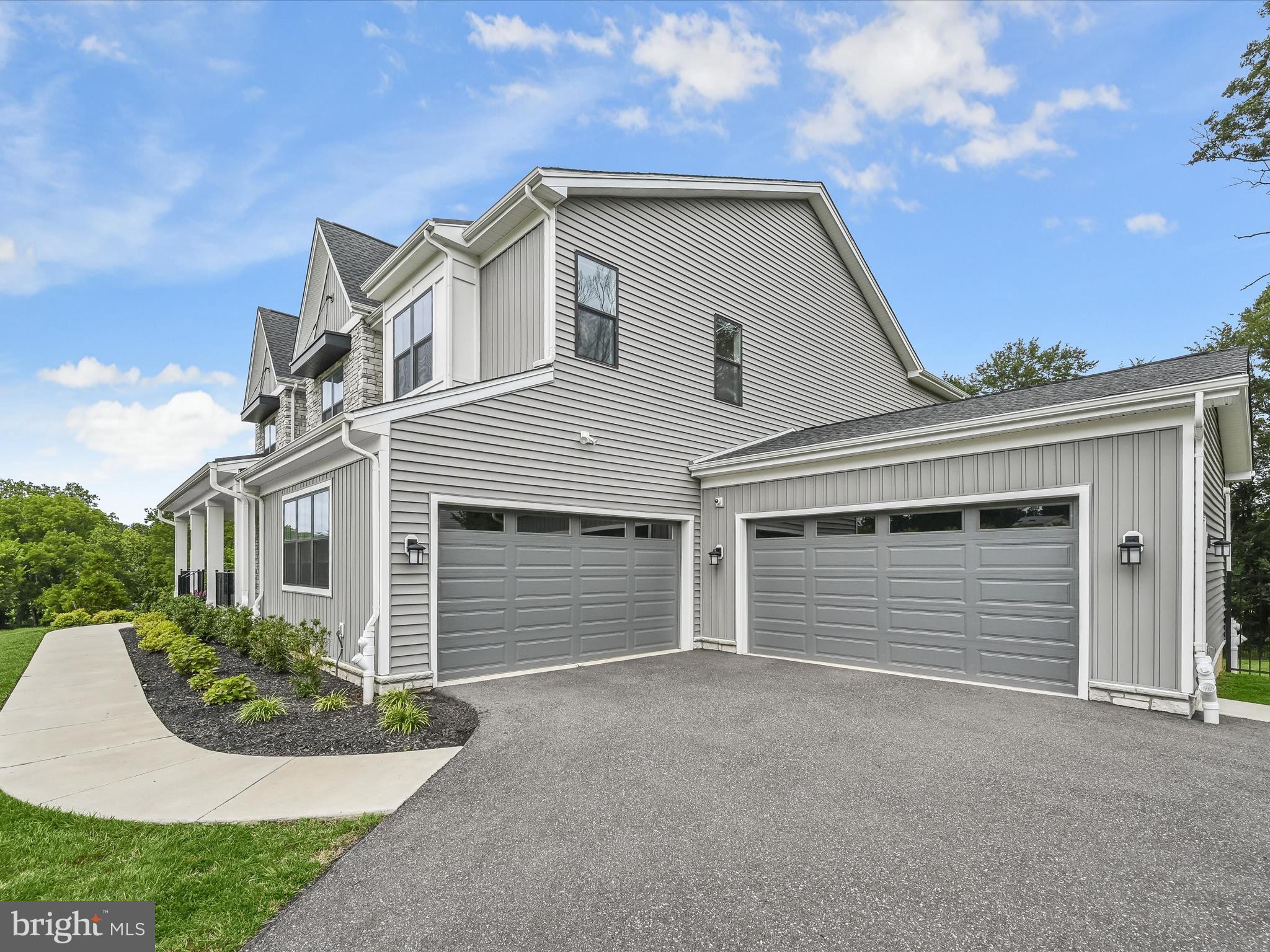 WILLOWCREEK - Residential