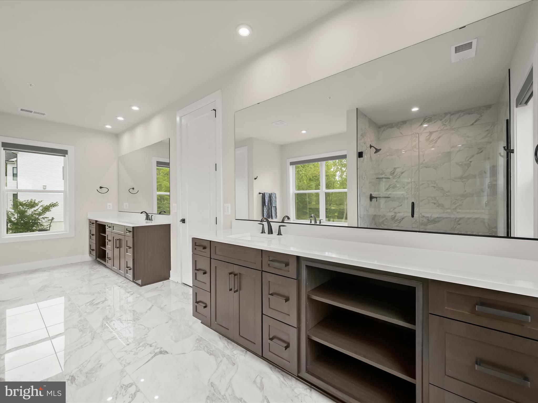 WILLOWCREEK - Residential