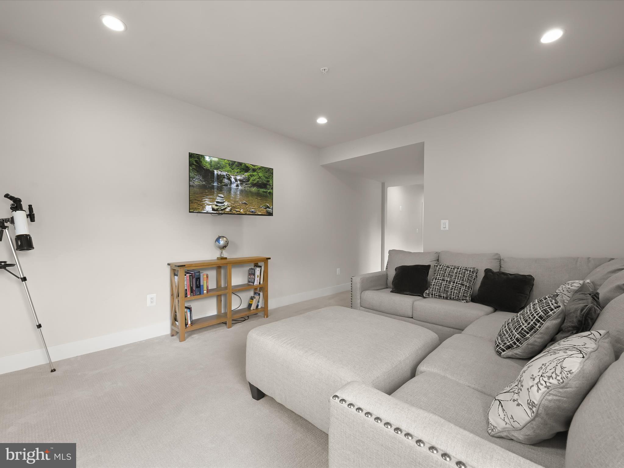 WILLOWCREEK - Residential