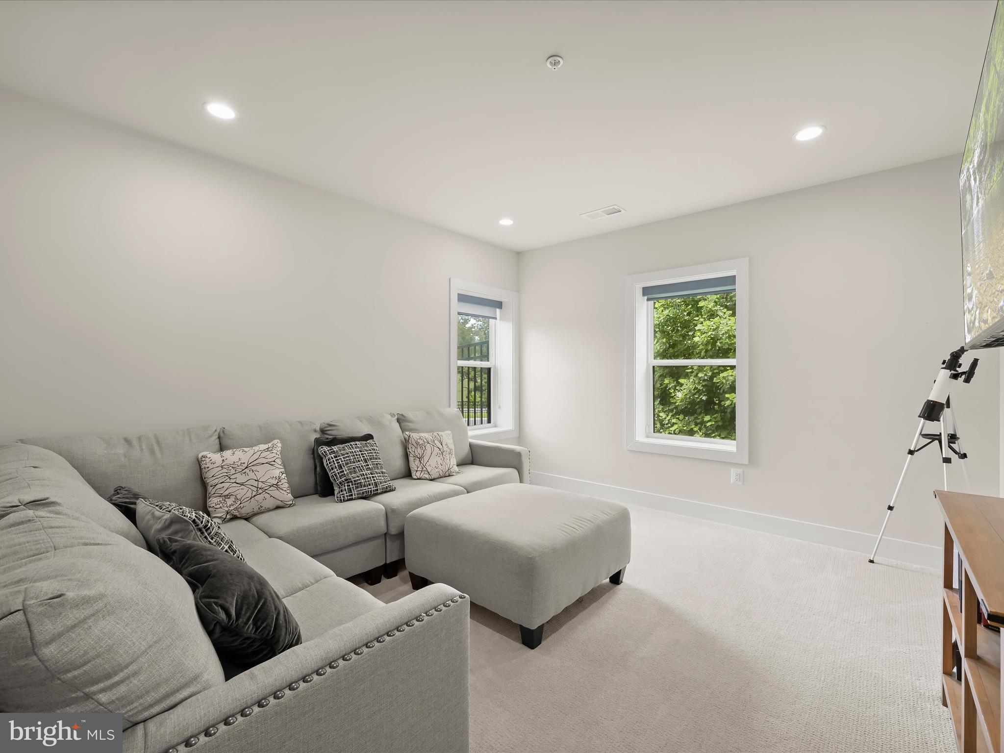 WILLOWCREEK - Residential