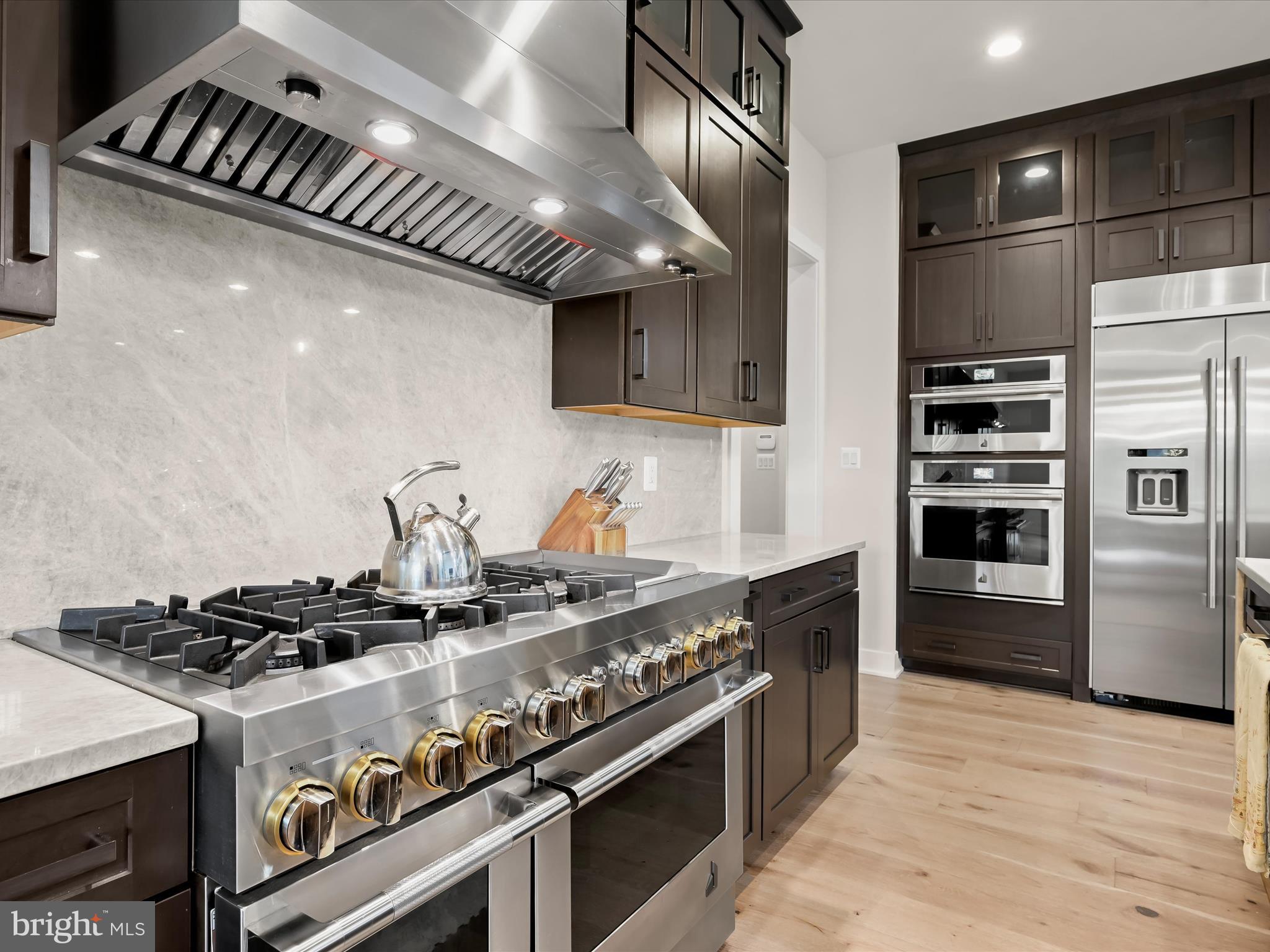 WILLOWCREEK - Residential