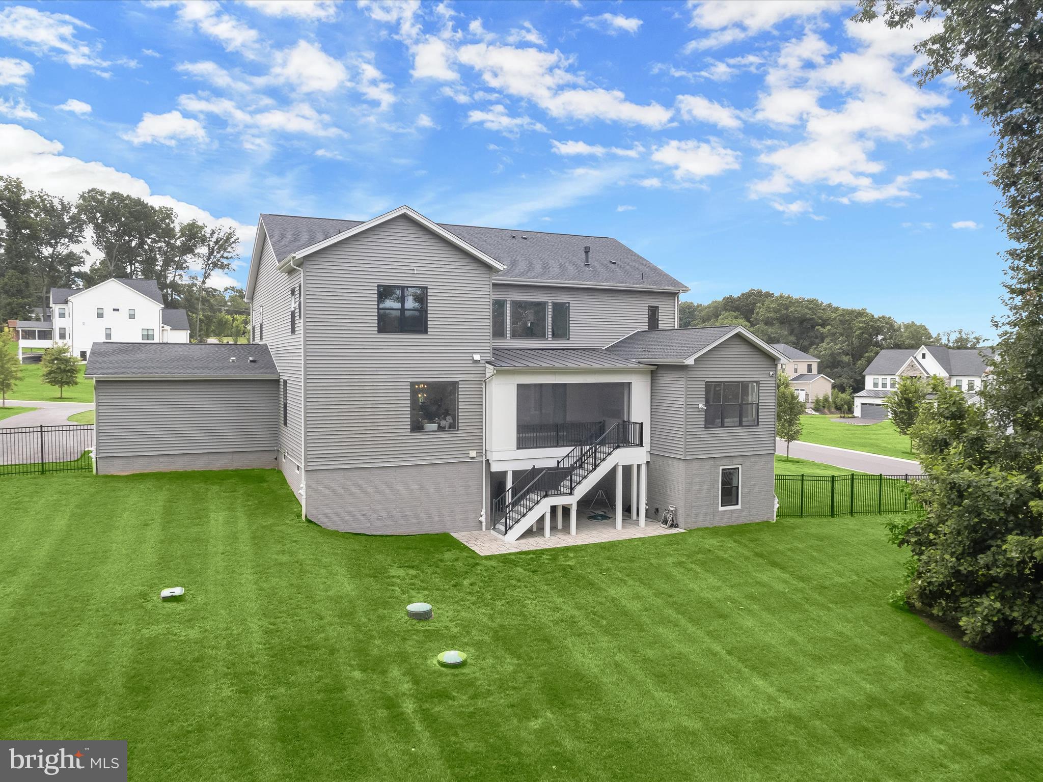 WILLOWCREEK - Residential