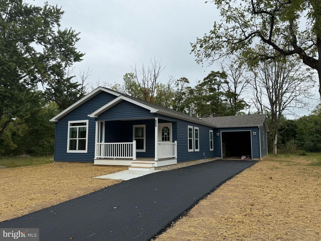 Photo of 655 Roseanne Ln, SELLERSVILLE, PA 18960 (MLS # PABU2099960)