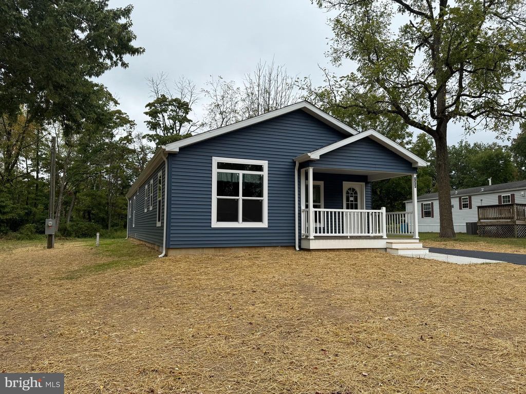Photo of 655 Roseanne Ln, SELLERSVILLE, PA 18960 (MLS # PABU2099960)