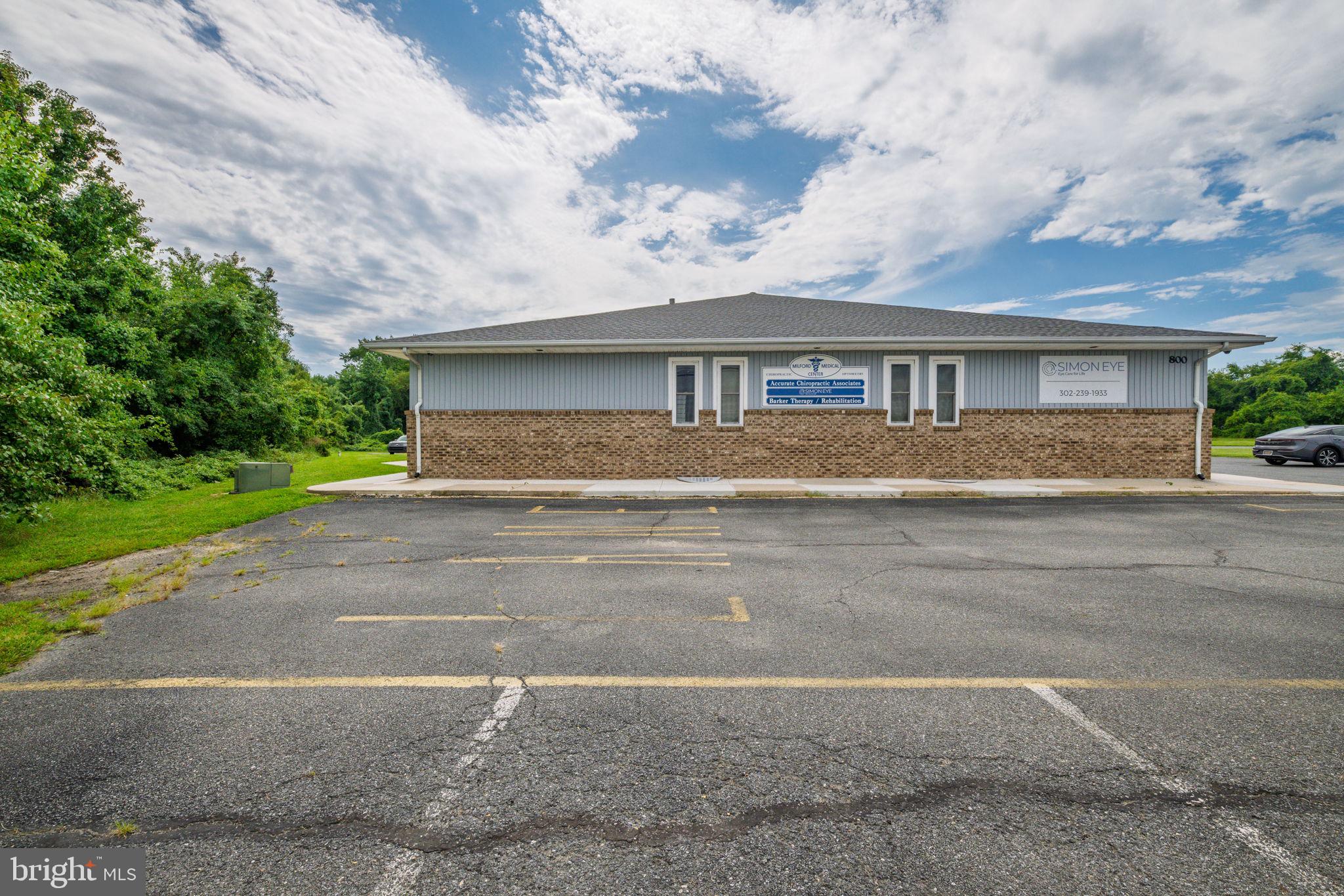 800 AIRPORT ROAD