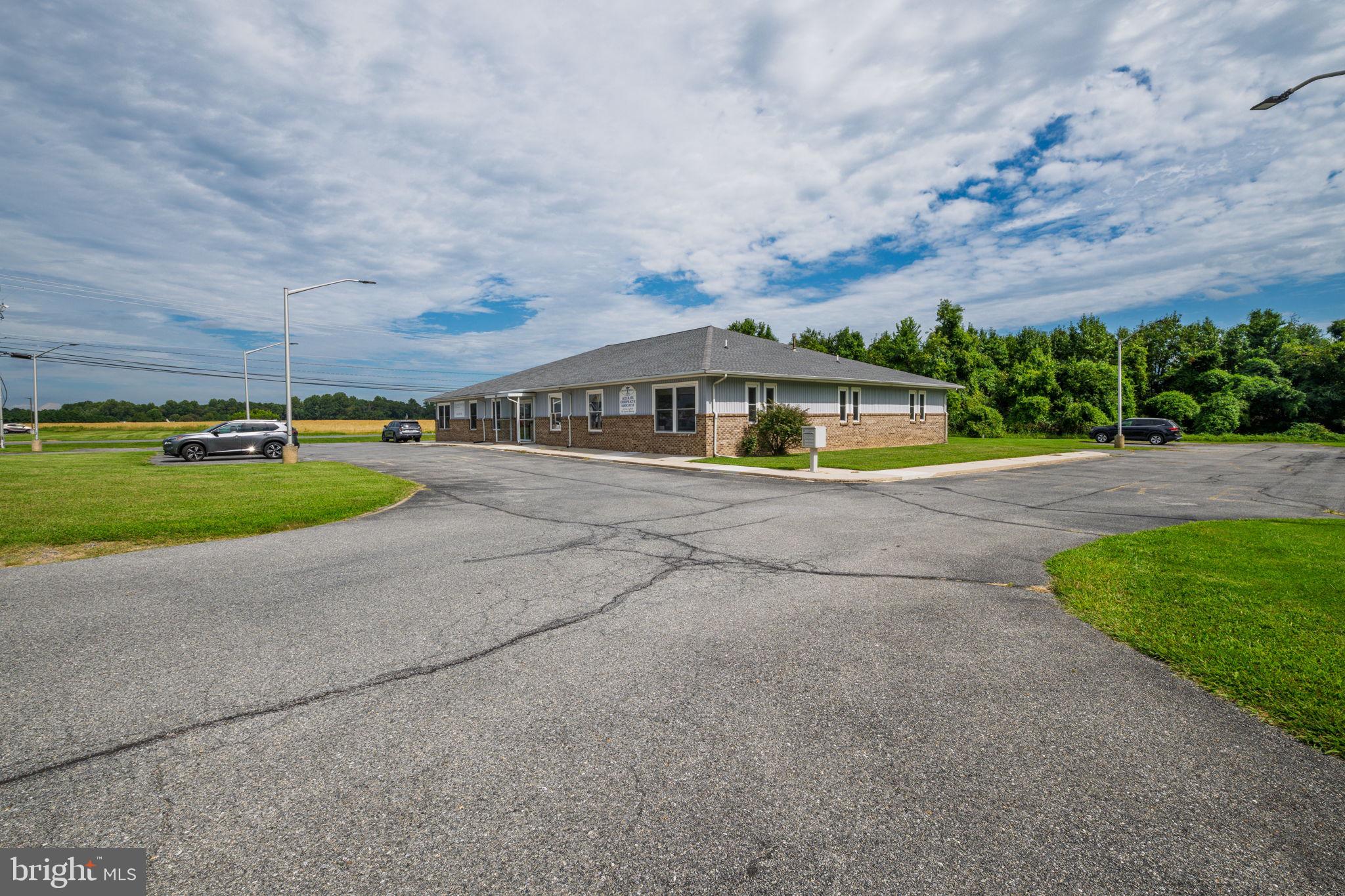 800 AIRPORT ROAD
