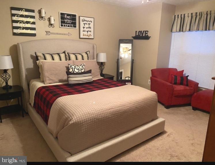 WOODBRIDGE CENTER - Residential