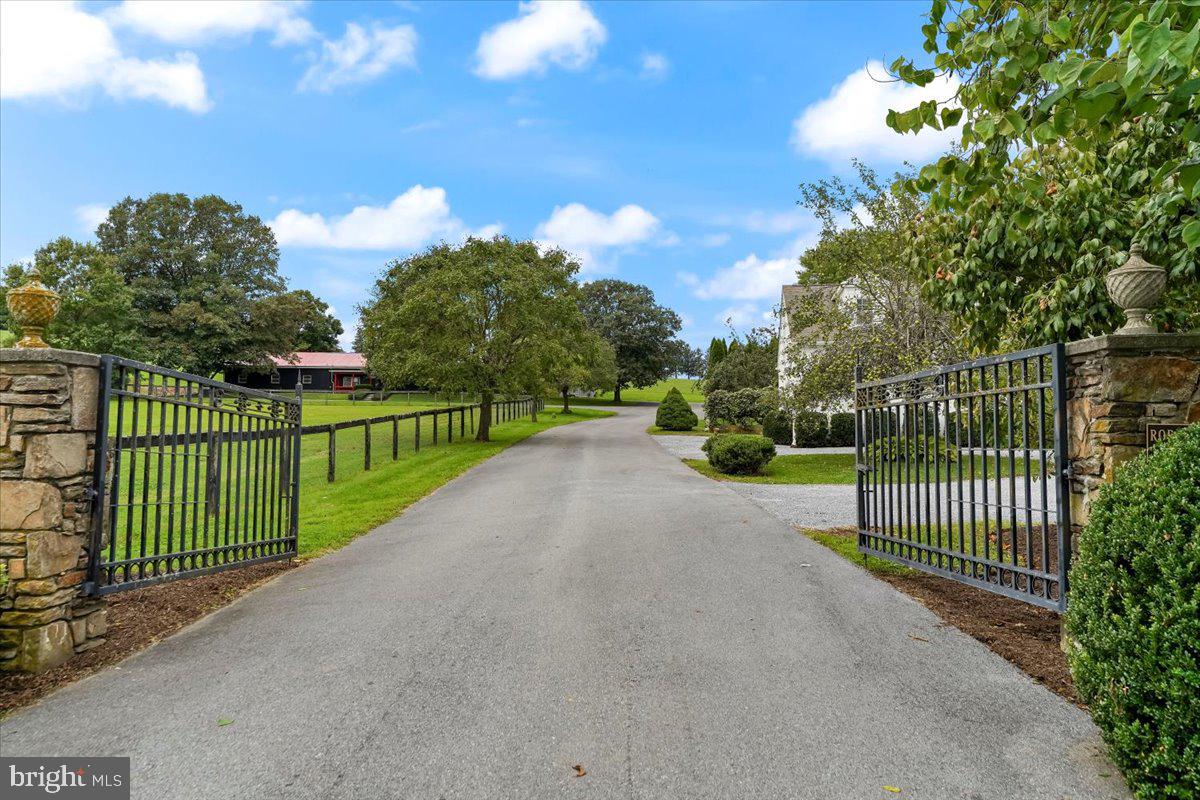 ANDREWS BRIDGE - Residential
