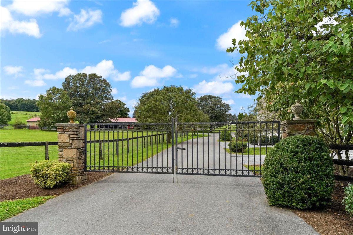 ANDREWS BRIDGE - Residential