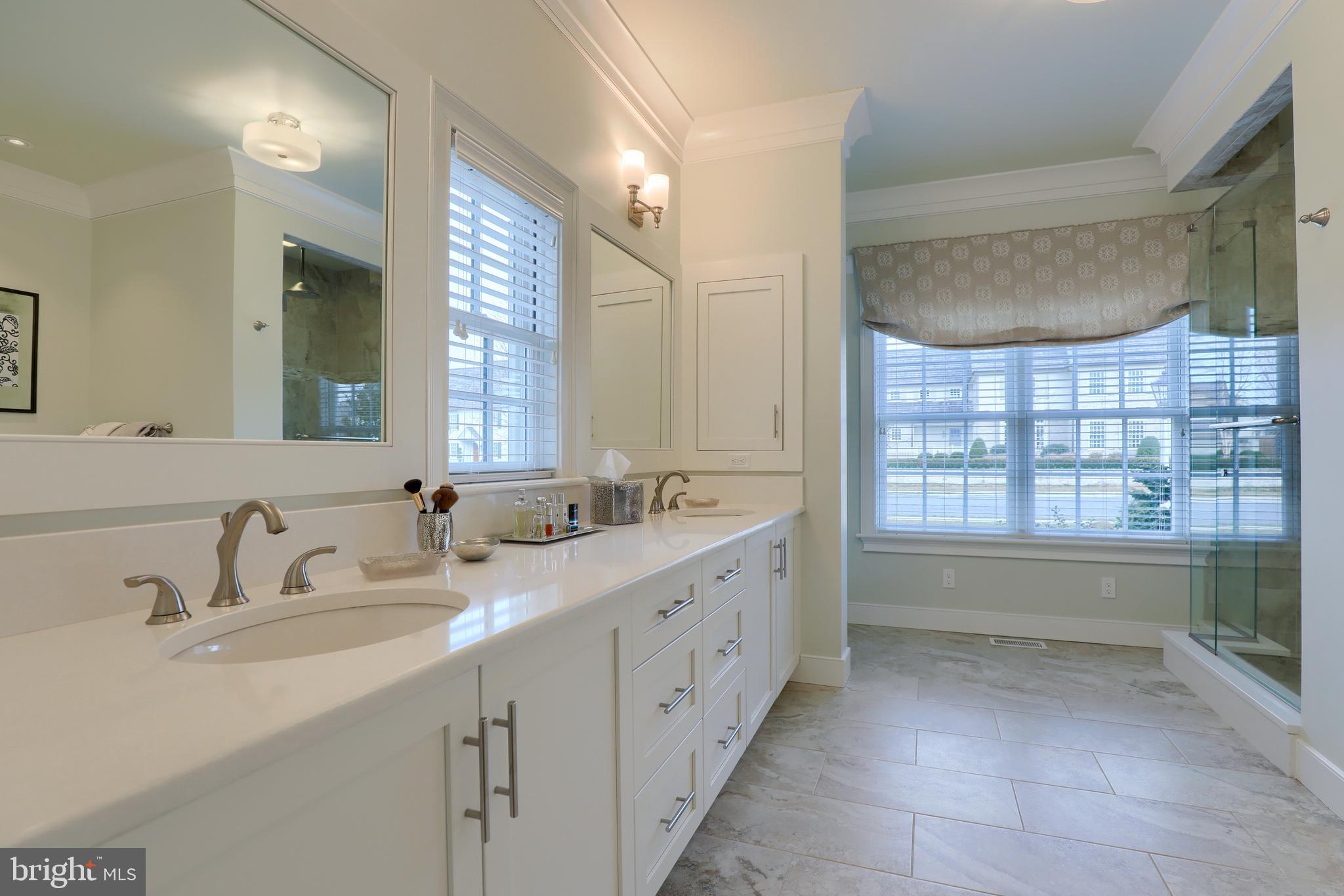 FARM ON QUARRY ROAD - Residential