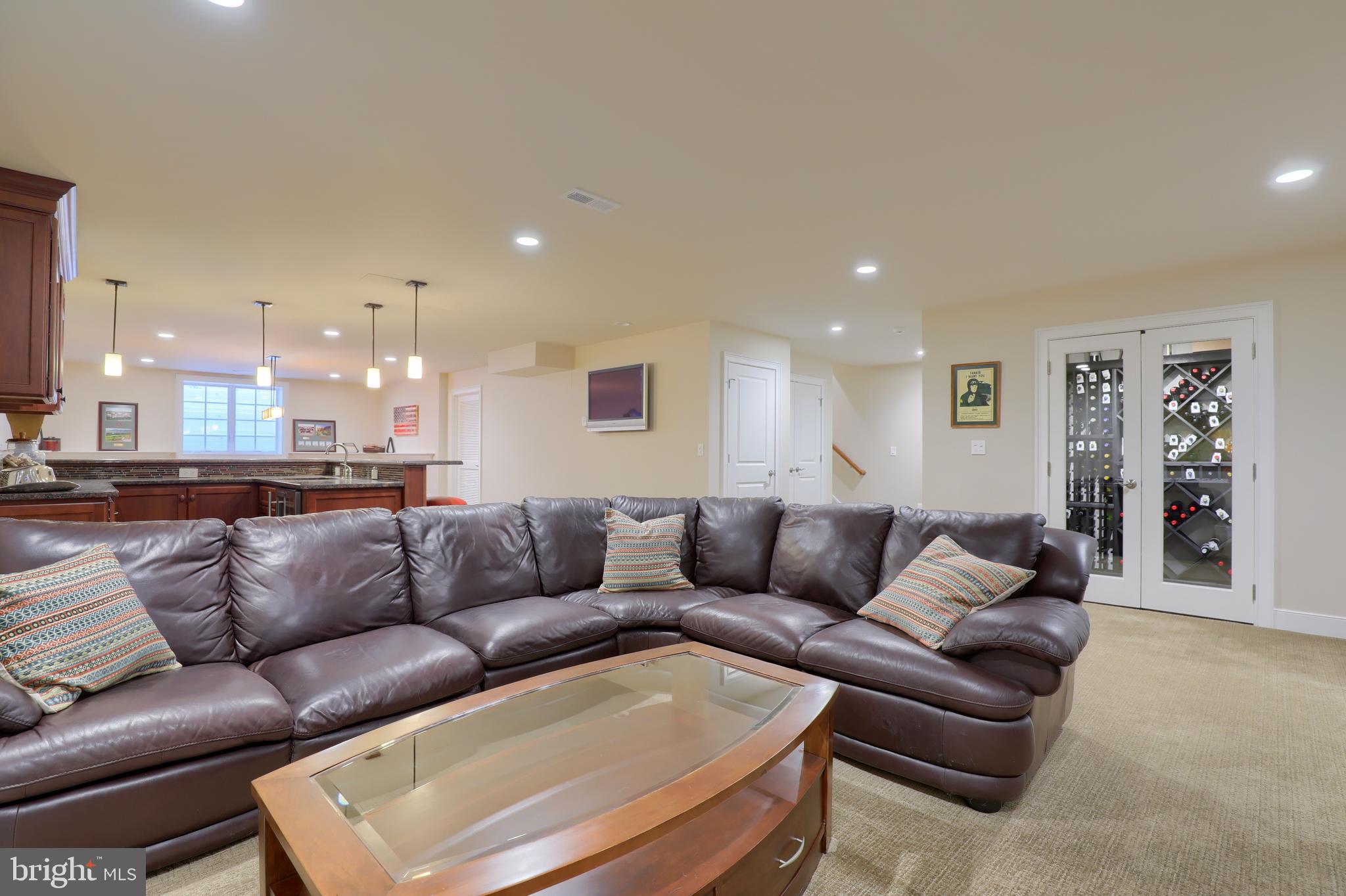 FARM ON QUARRY ROAD - Residential