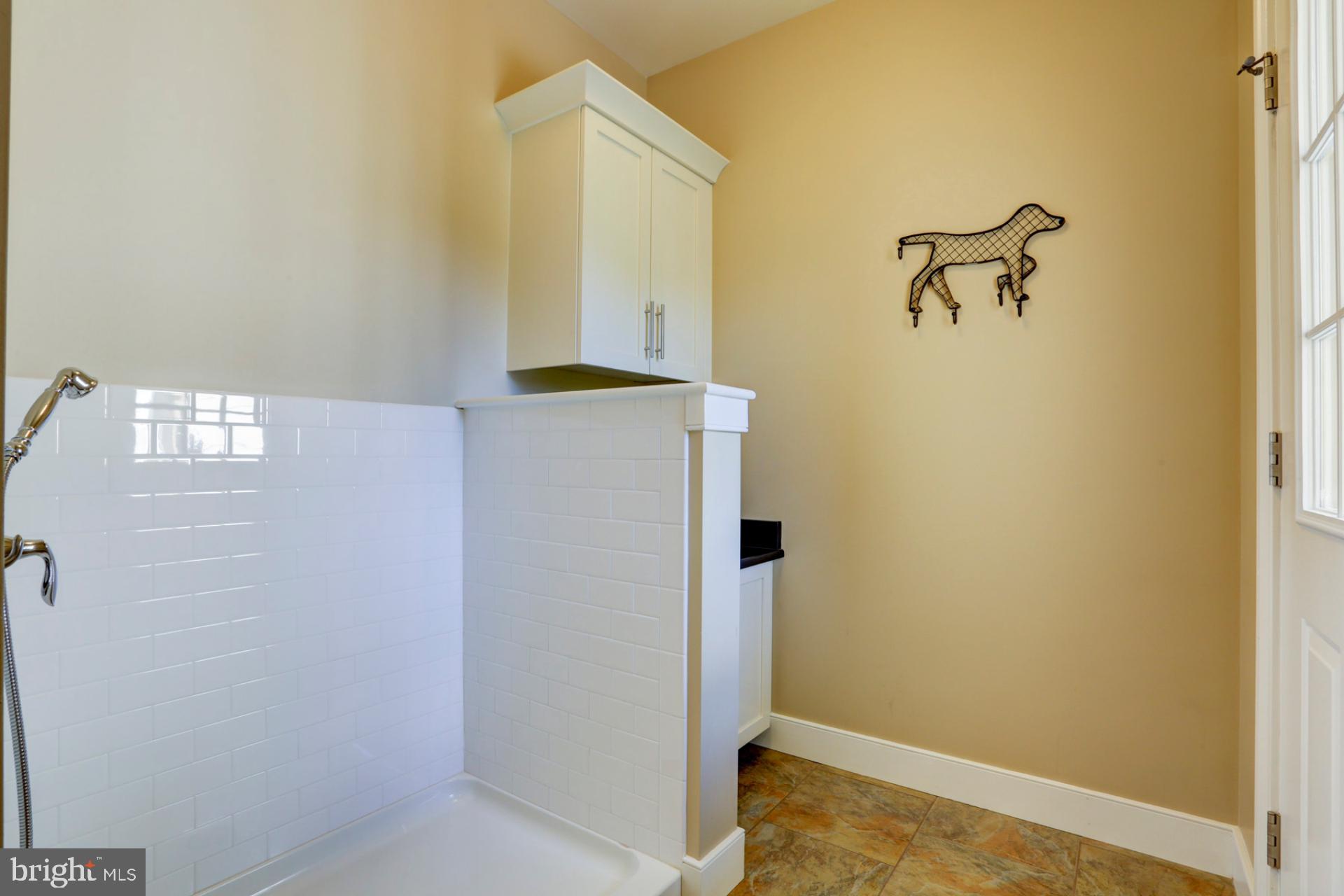 FARM ON QUARRY ROAD - Residential