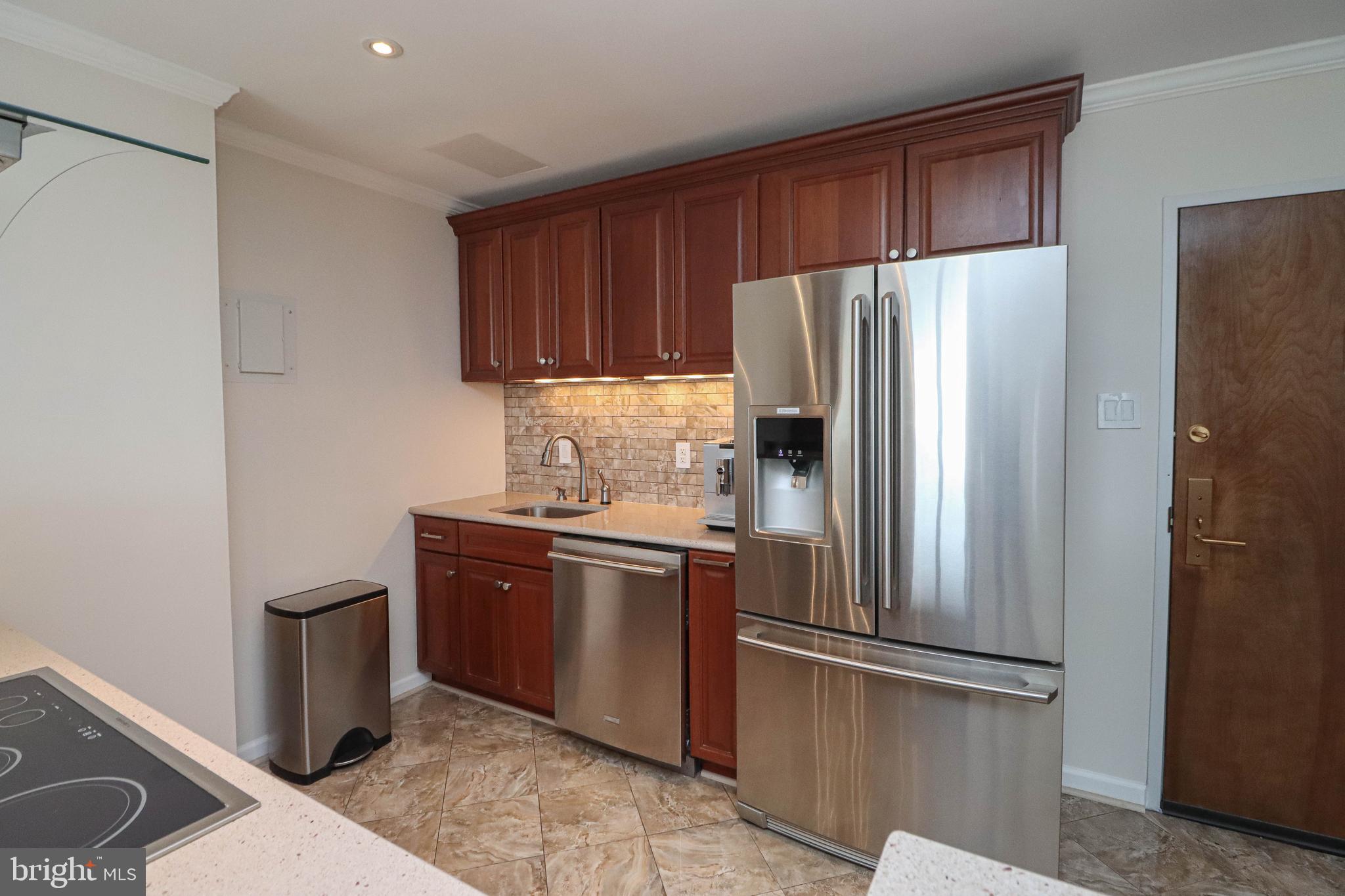 1435 4TH STREET SW B815