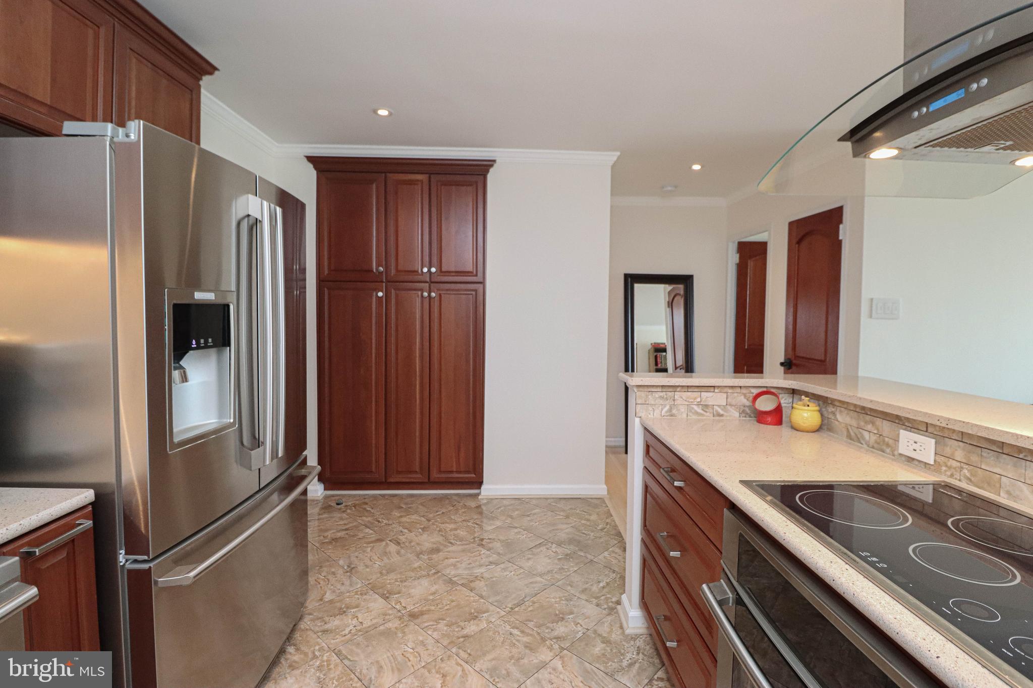 1435 4TH STREET SW B815