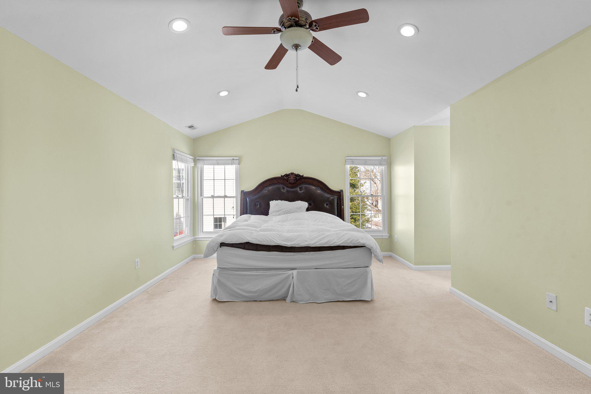 KINGS SQUARE - Residential